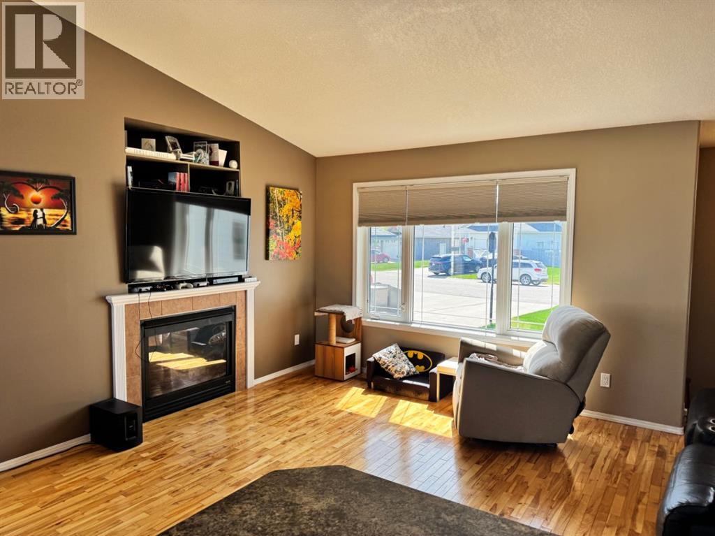 11345 110 Avenue Crescent - 3