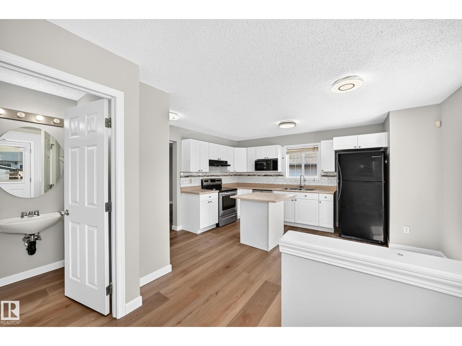 203 84 ST SW - 20
