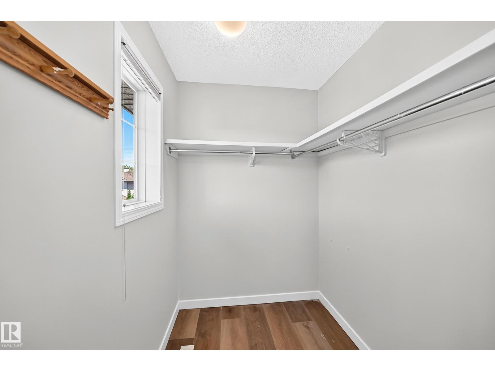 203 84 ST SW - 26