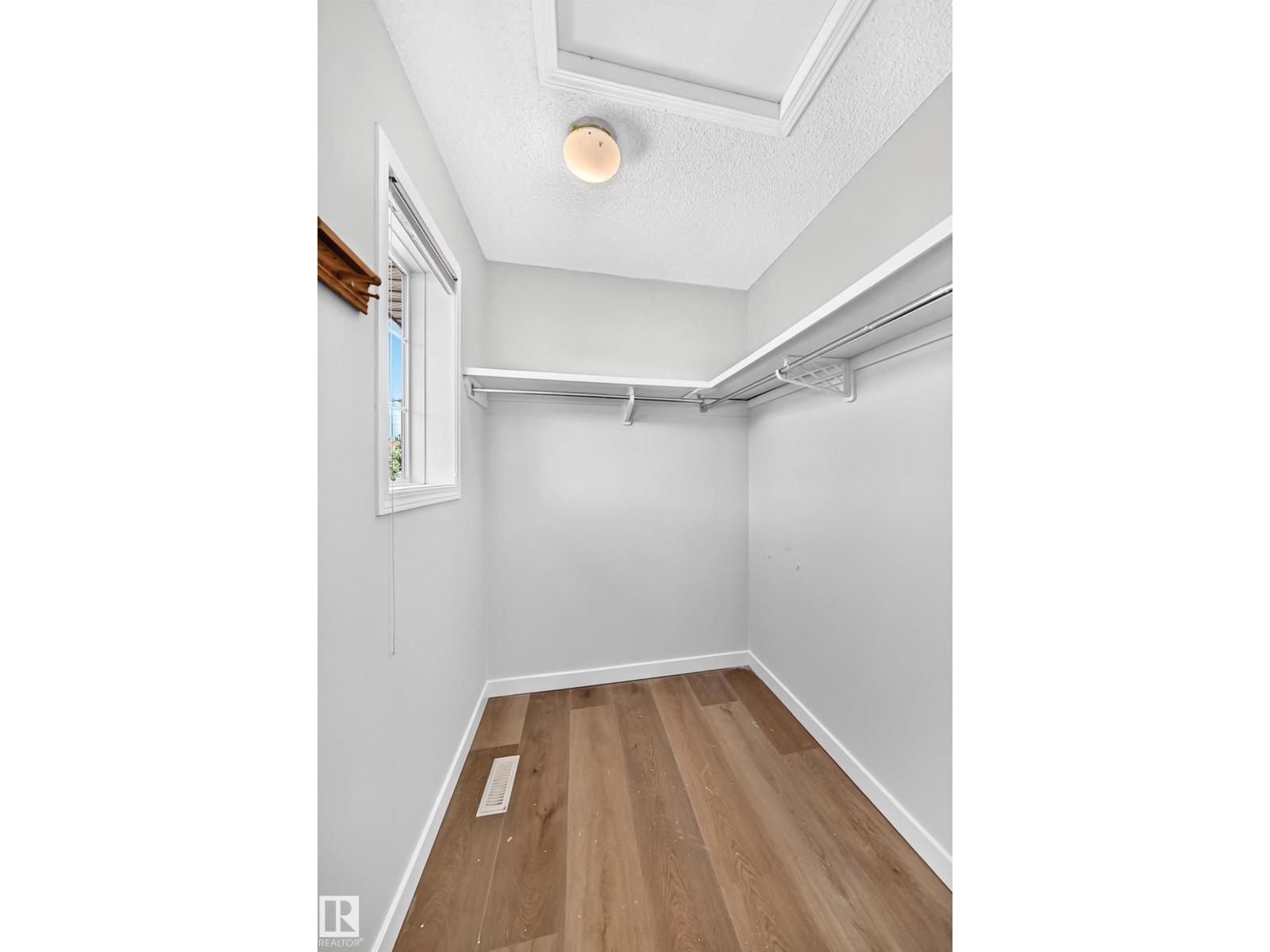 203 84 ST SW - 27
