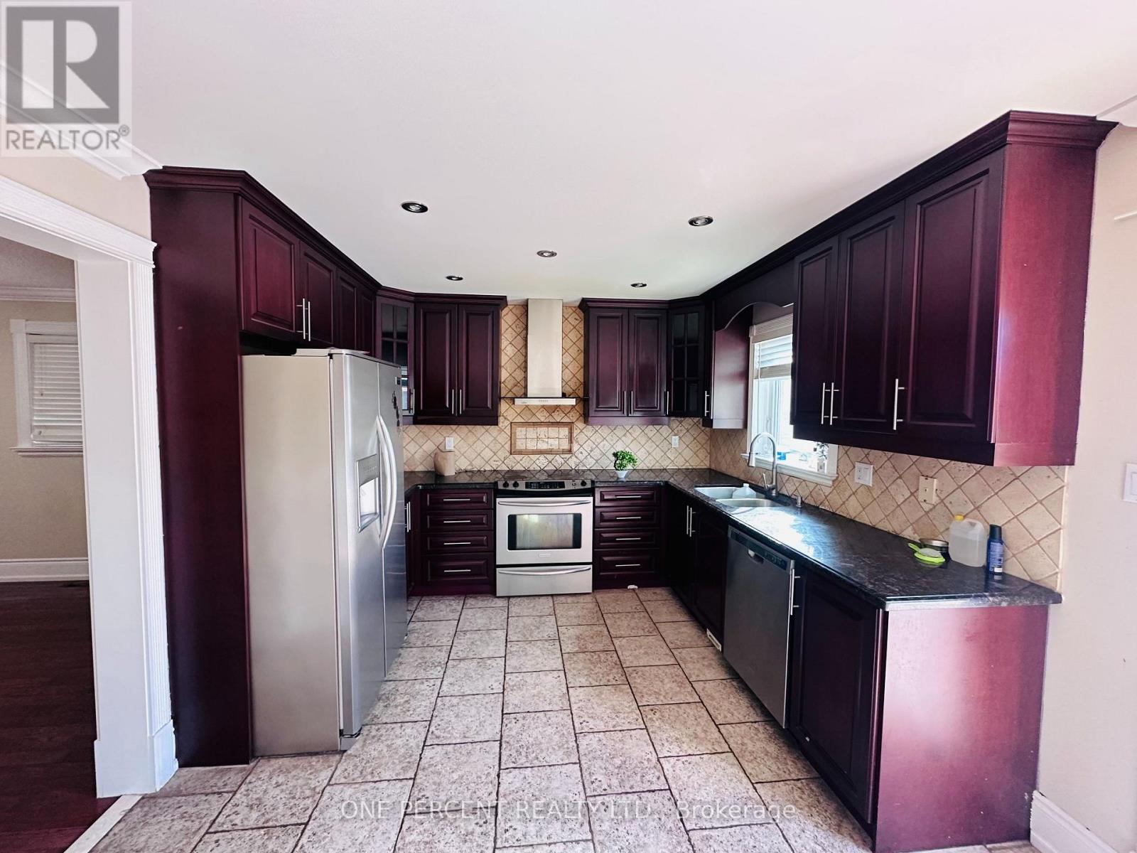 15 BEAVERHALL ROAD - 4