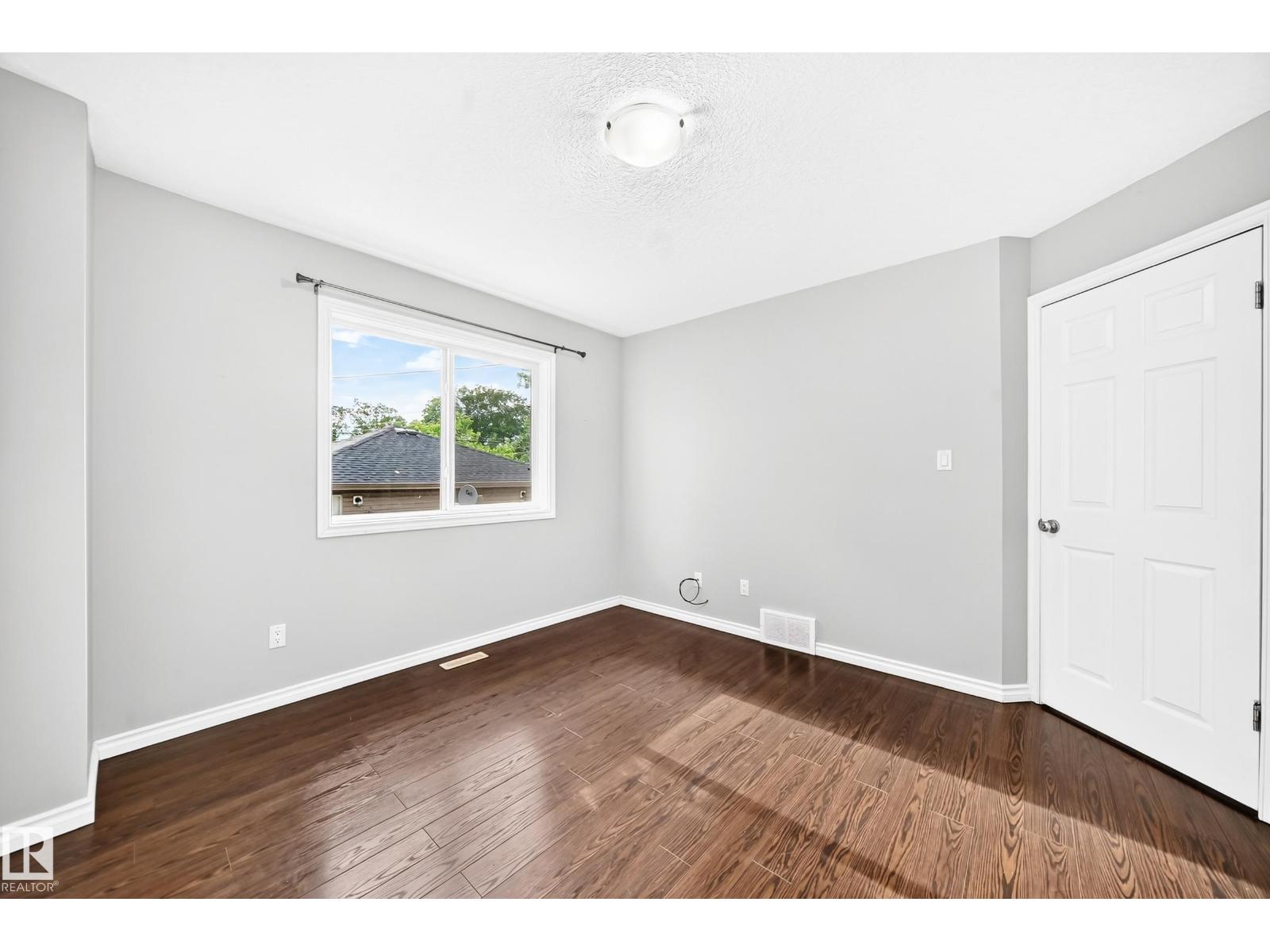 12124 122 ST NW - 15