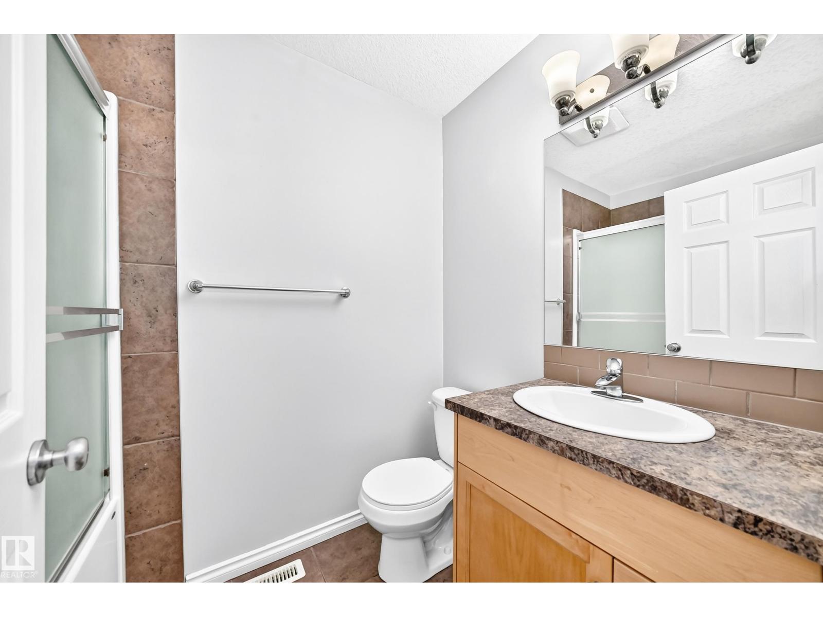 12124 122 ST NW - 21