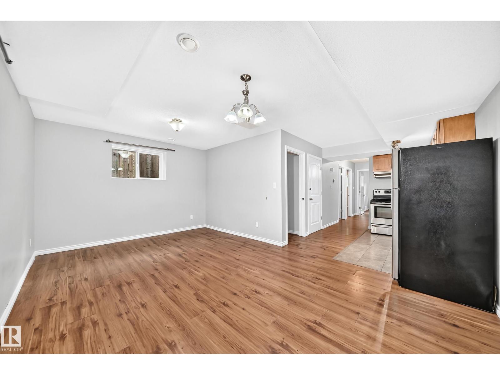12124 122 ST NW - 26