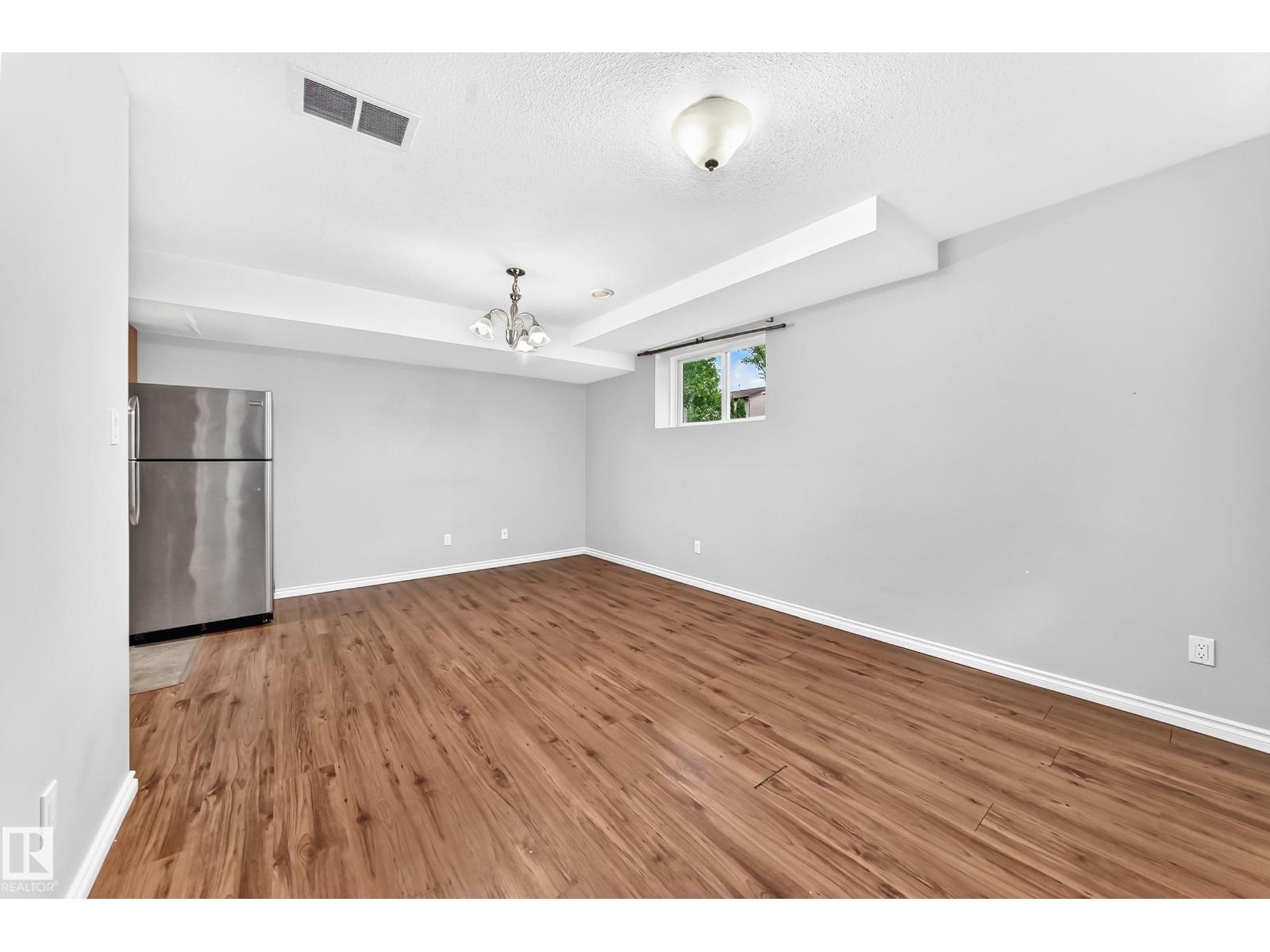 12124 122 ST NW - 28