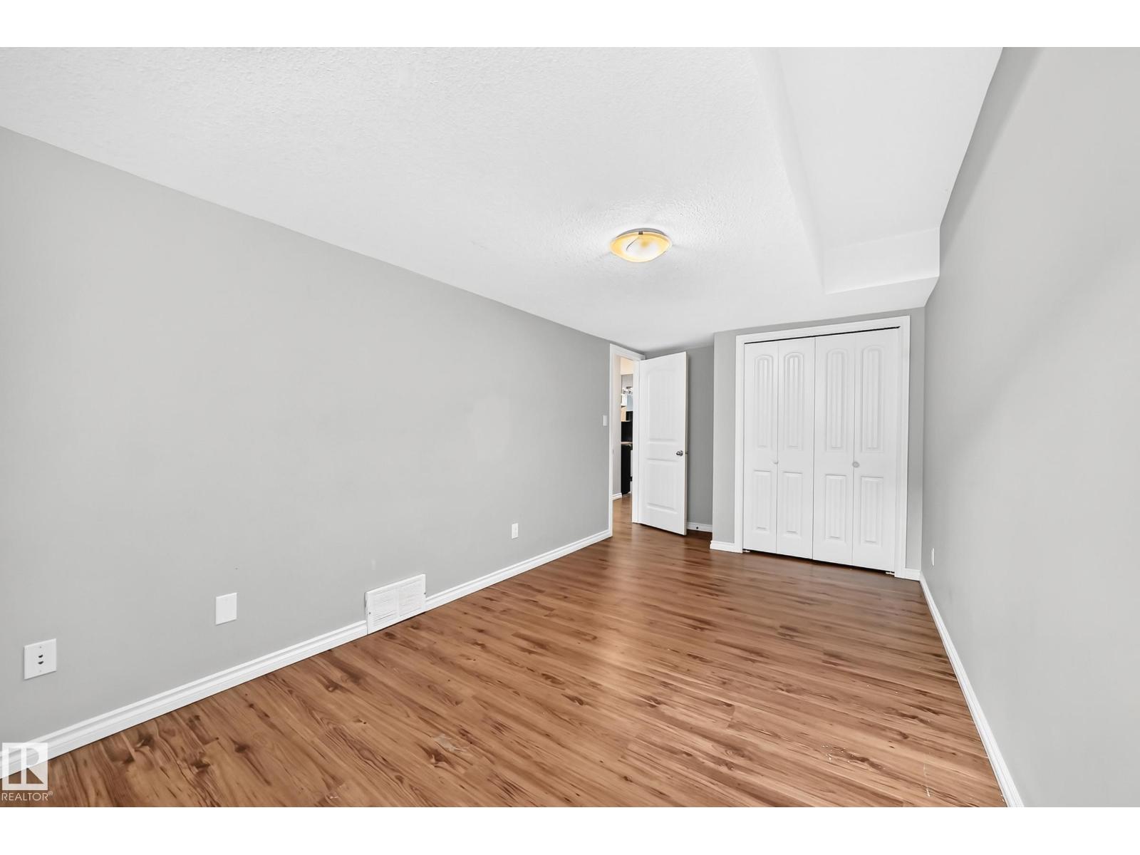 12124 122 ST NW - 34