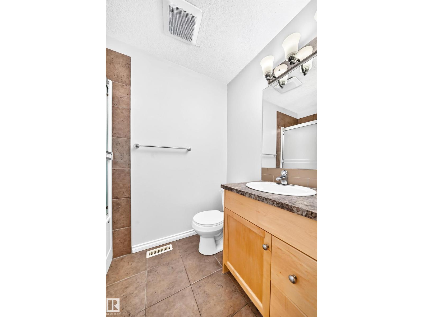12124 122 ST NW - 38