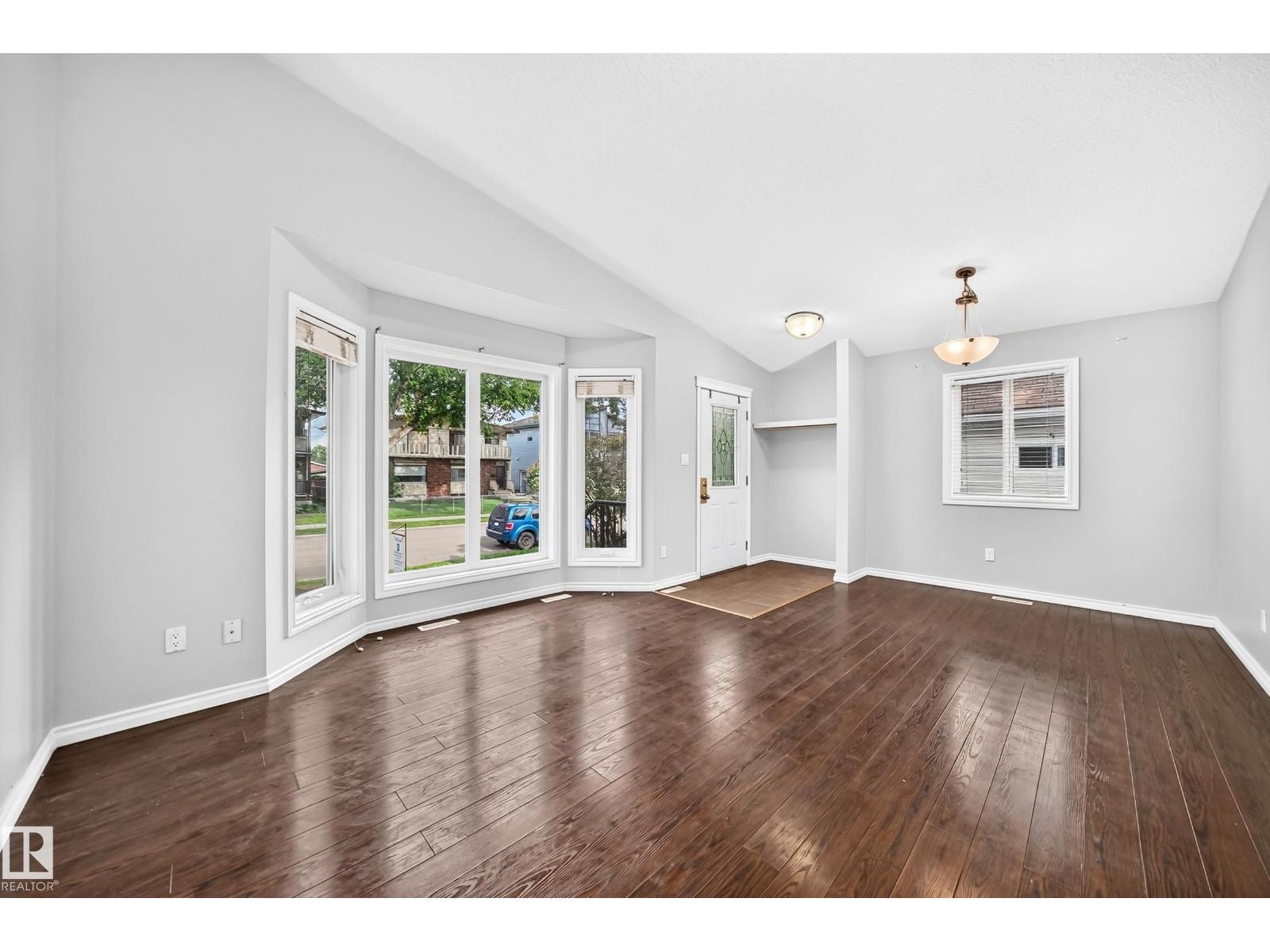 12124 122 ST NW - 4