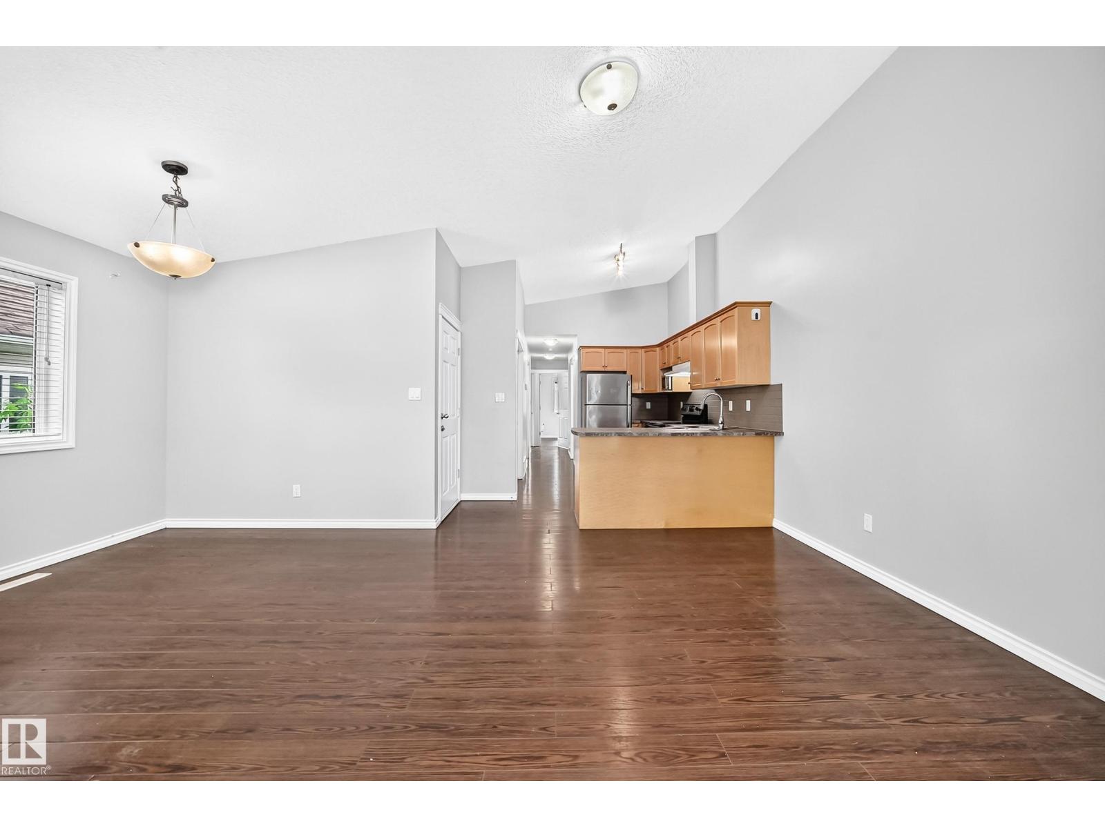 12124 122 ST NW - 8