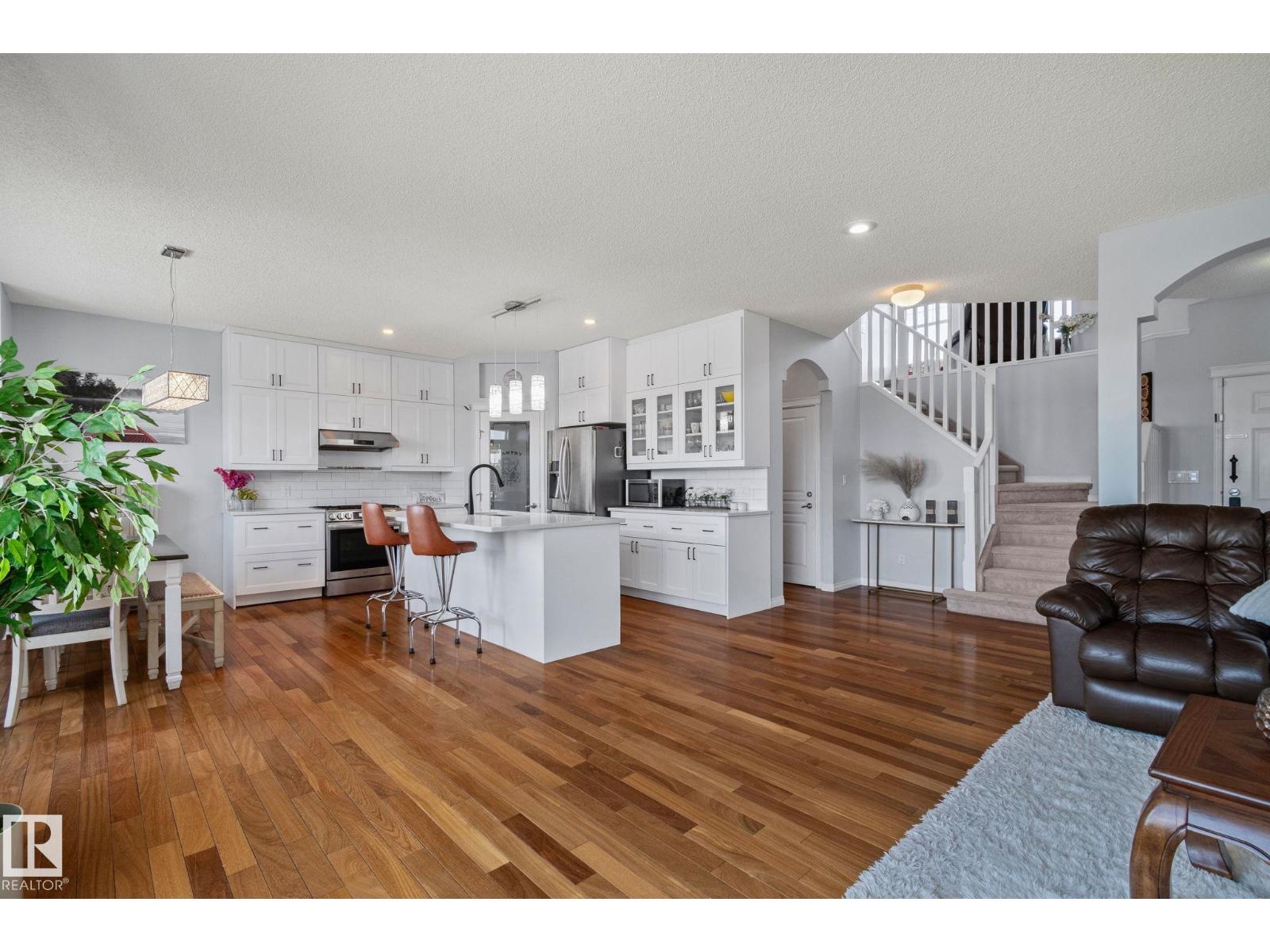 13411 149 AV NW - 8