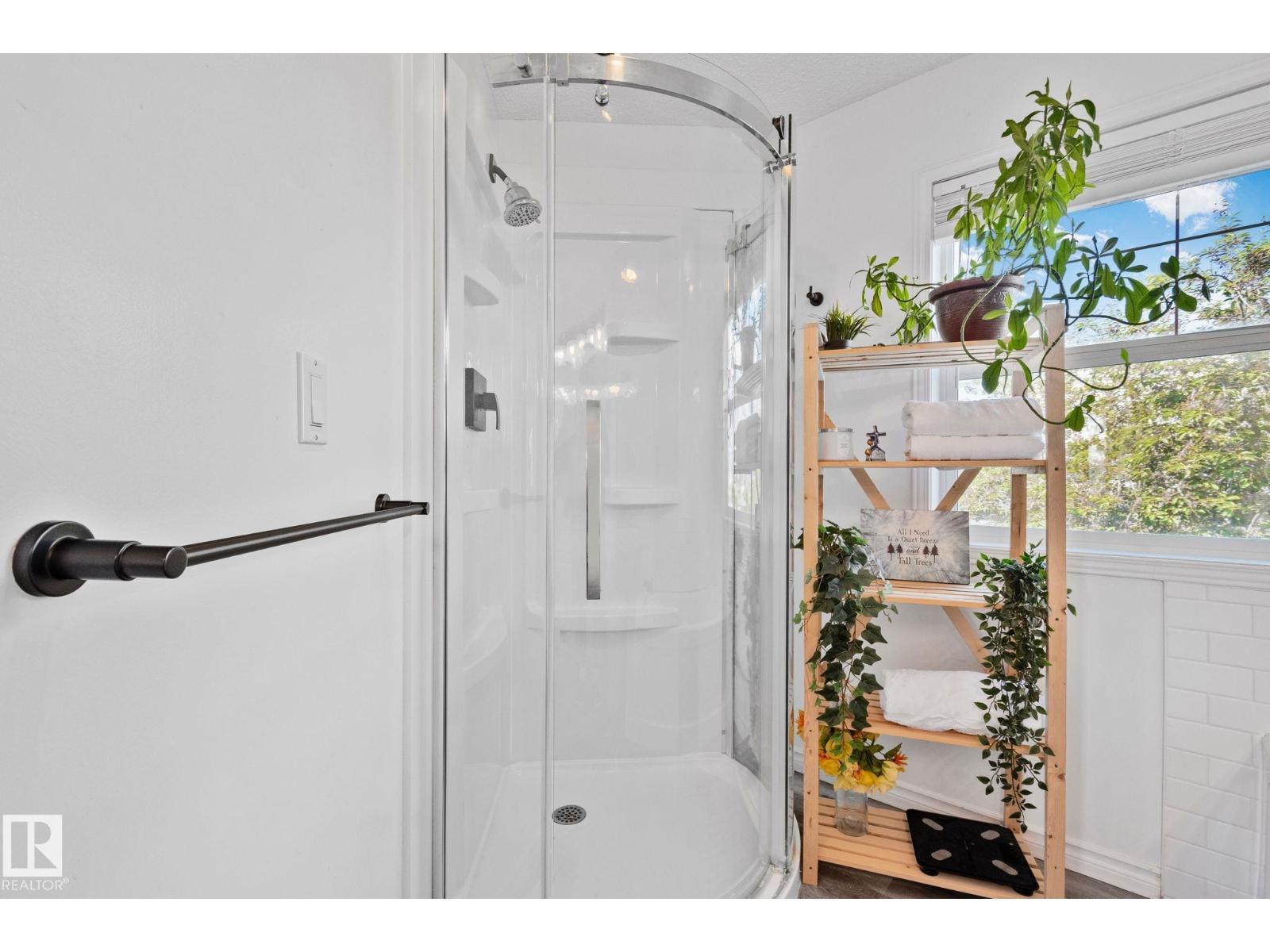 13411 149 AV NW - 39