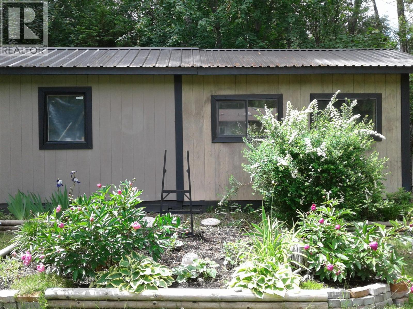 2135 HUNTER FRONTAGE Road, Christina Lake