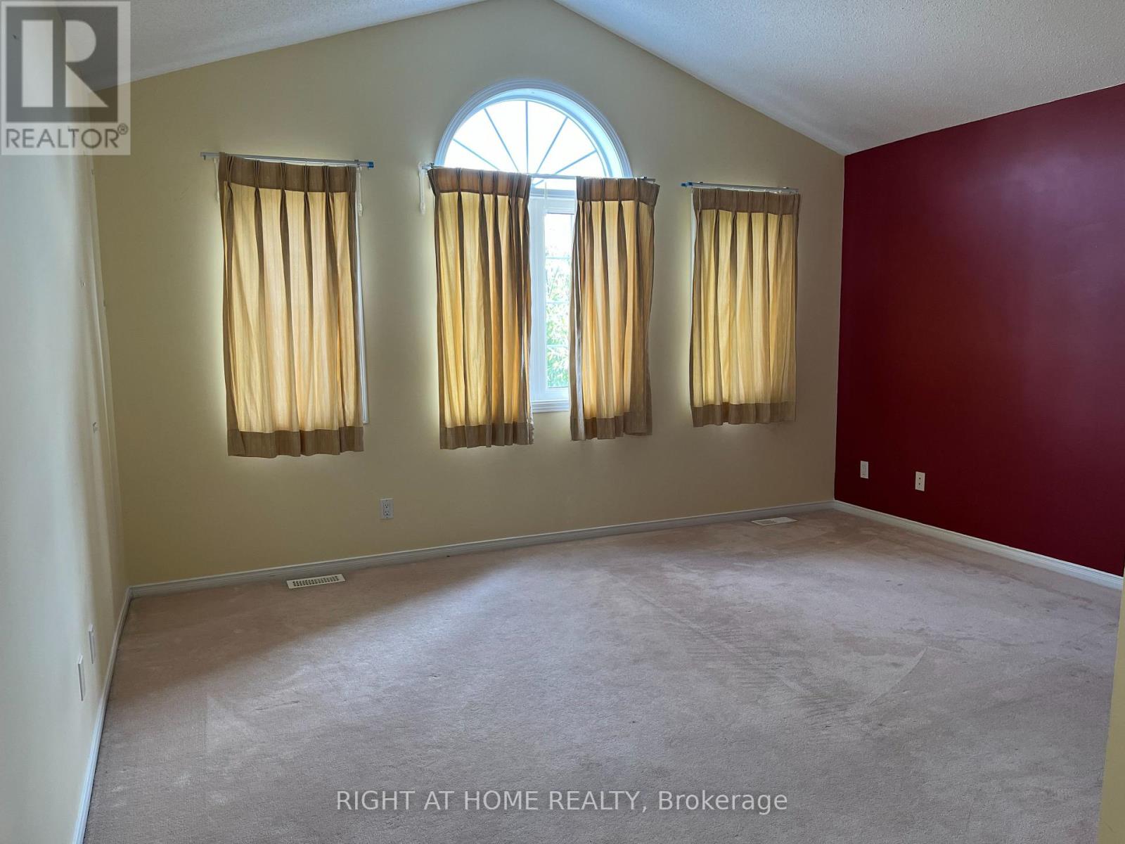 3 Bed, 3 Bath House for Rent in Ottawa – 270 DEERCROFT AVENUE, Ottawa – MLS# X13486716 - Image 19