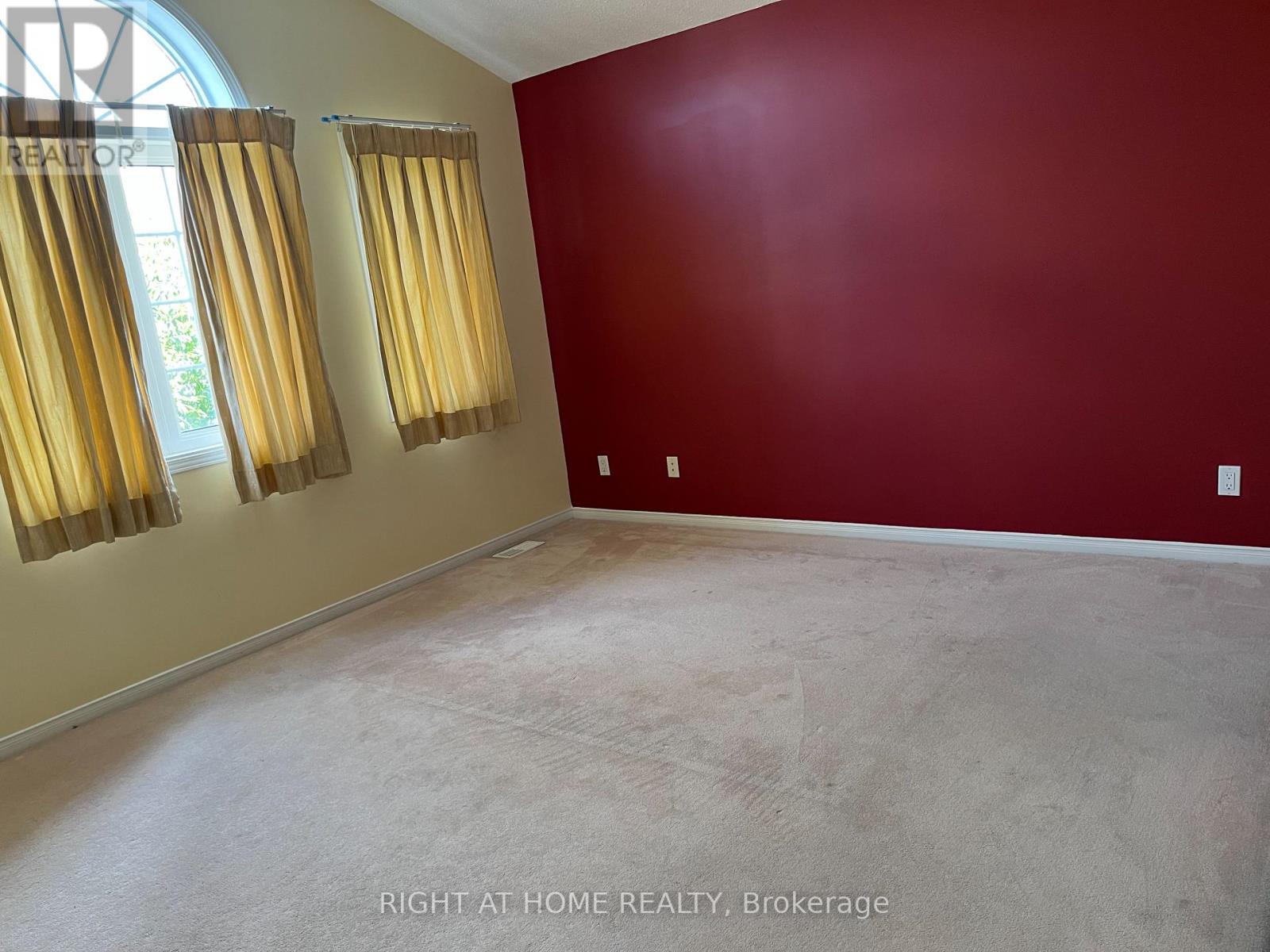 3 Bed, 3 Bath House for Rent in Ottawa – 270 DEERCROFT AVENUE, Ottawa – MLS# X13486716 - Image 20