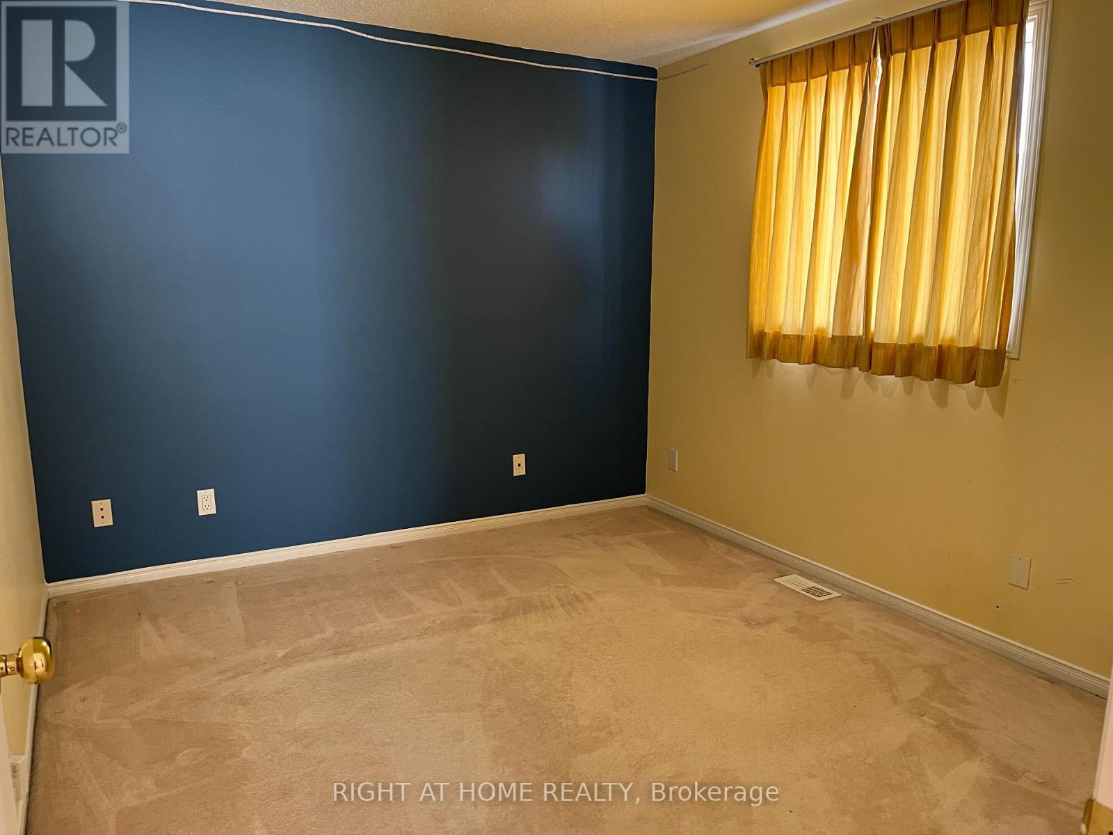 3 Bed, 3 Bath House for Rent in Ottawa – 270 DEERCROFT AVENUE, Ottawa – MLS# X13486716 - Image 23