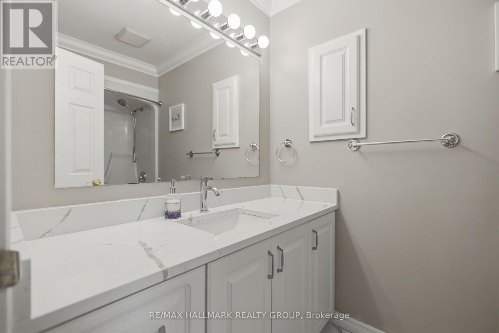 164 PATTERSON CRESCENT - 13