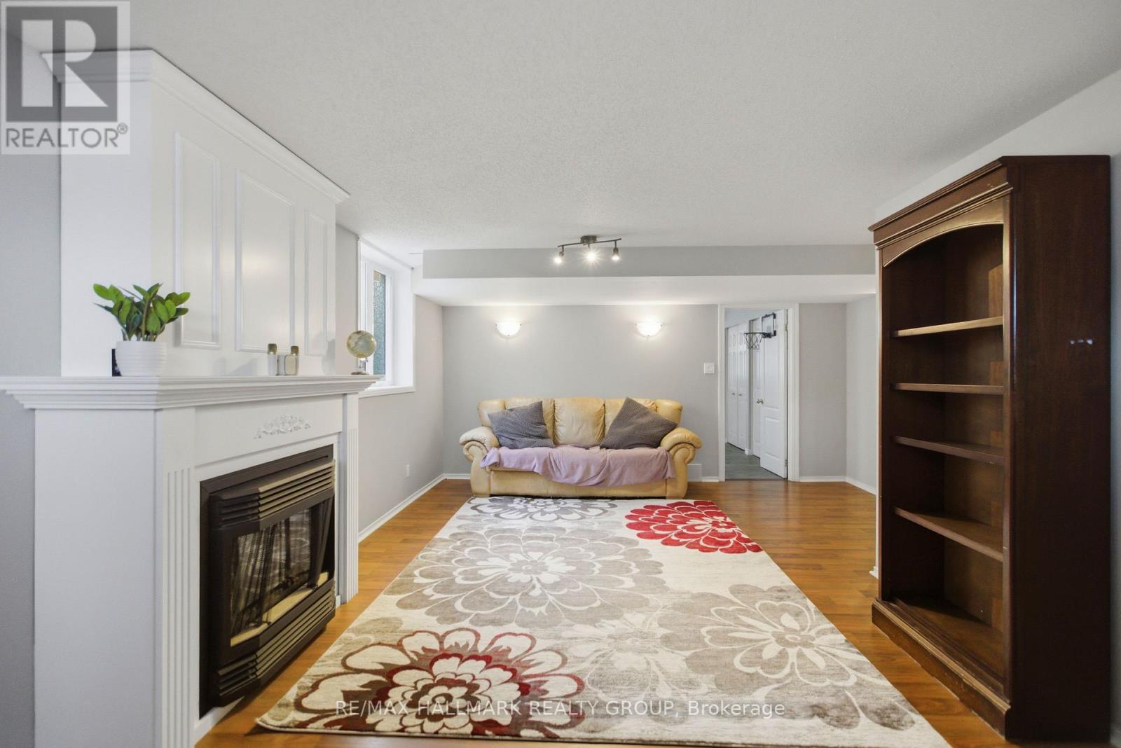 164 PATTERSON CRESCENT - 14