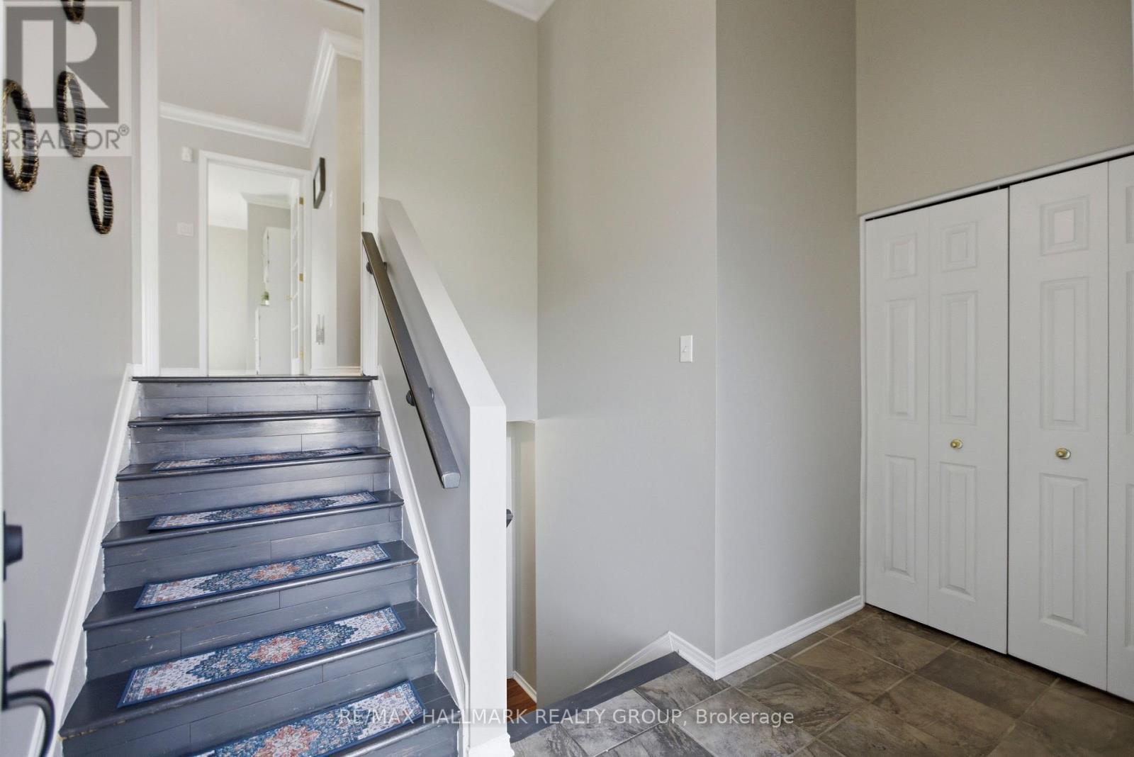 164 PATTERSON CRESCENT - 2