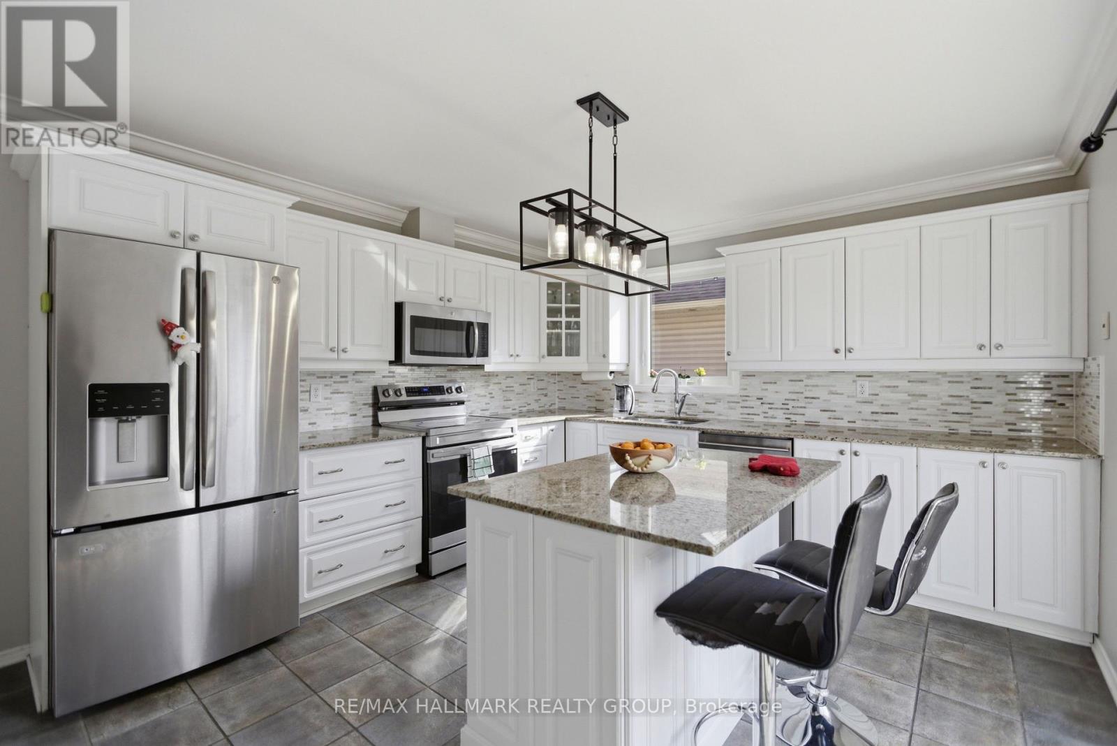 164 PATTERSON CRESCENT - 7