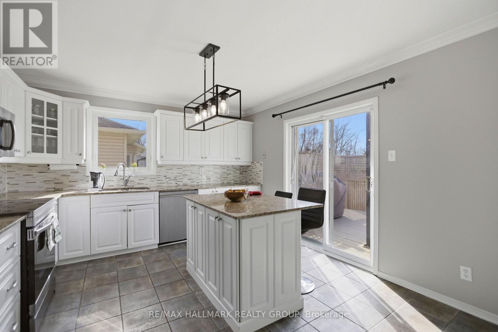 164 PATTERSON CRESCENT - 8