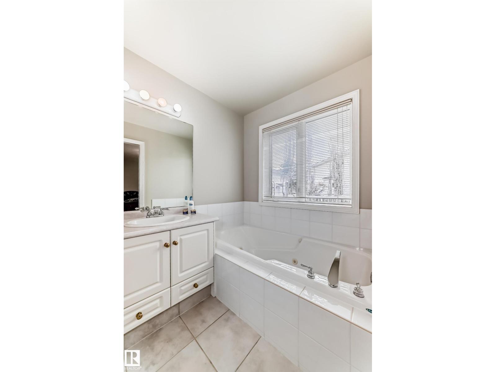 168 KULAWY DR N NW - 24