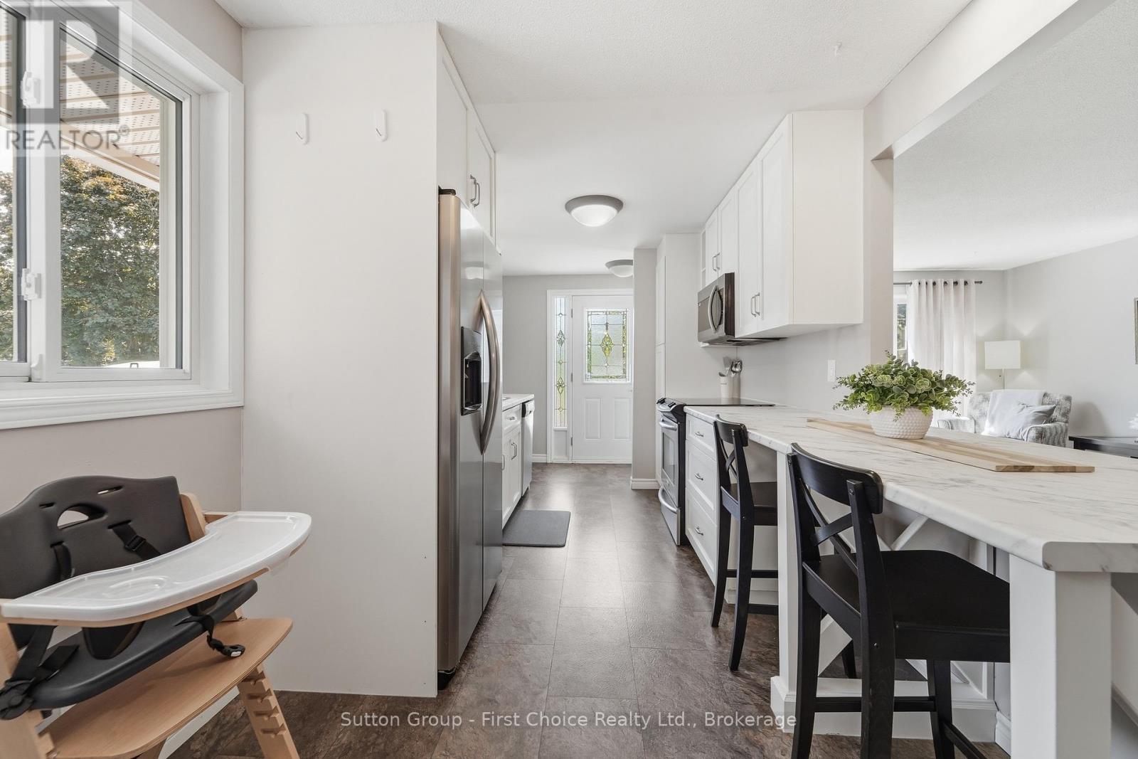 72 AVONWOOD DRIVE W - 10