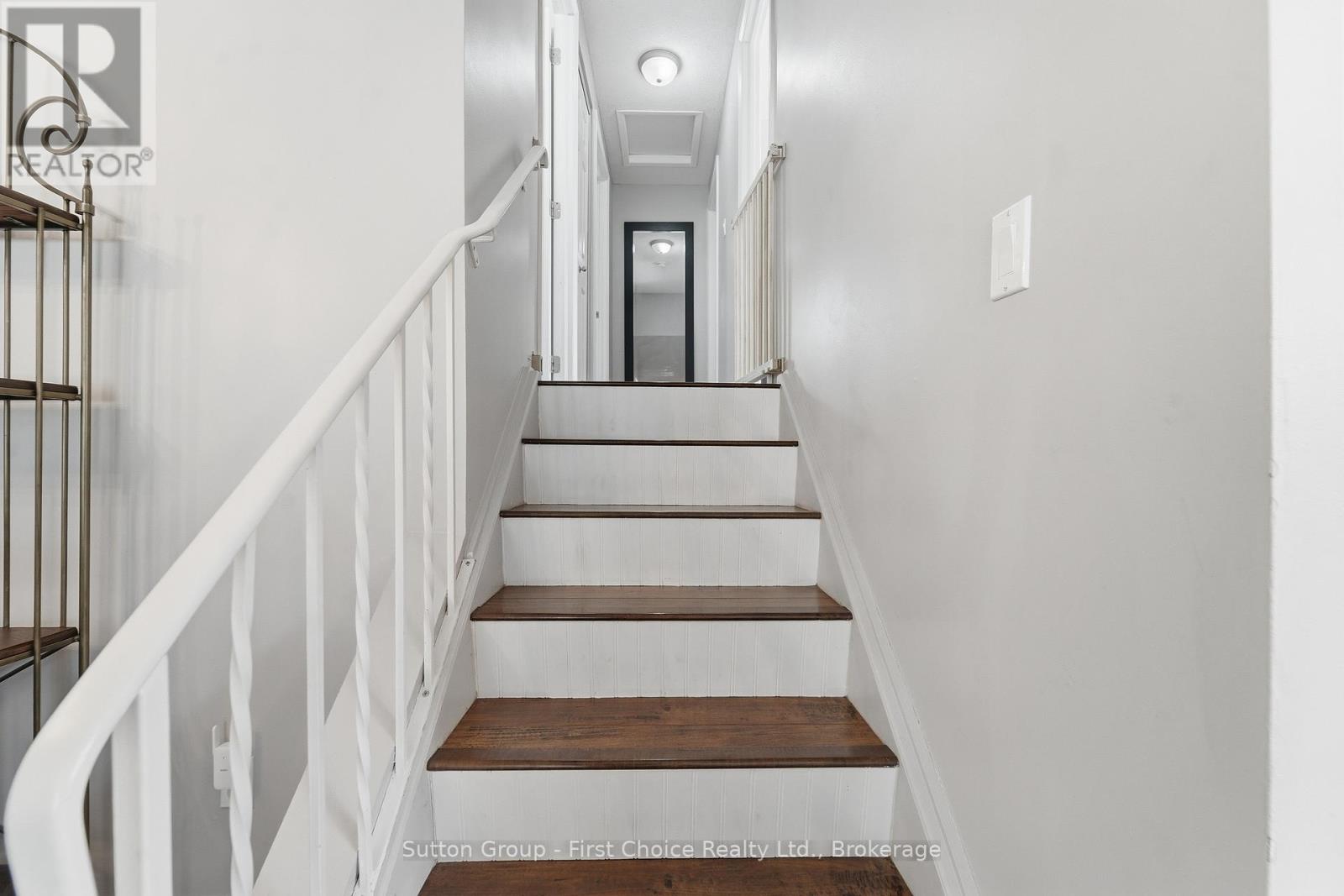 72 AVONWOOD DRIVE W - 14