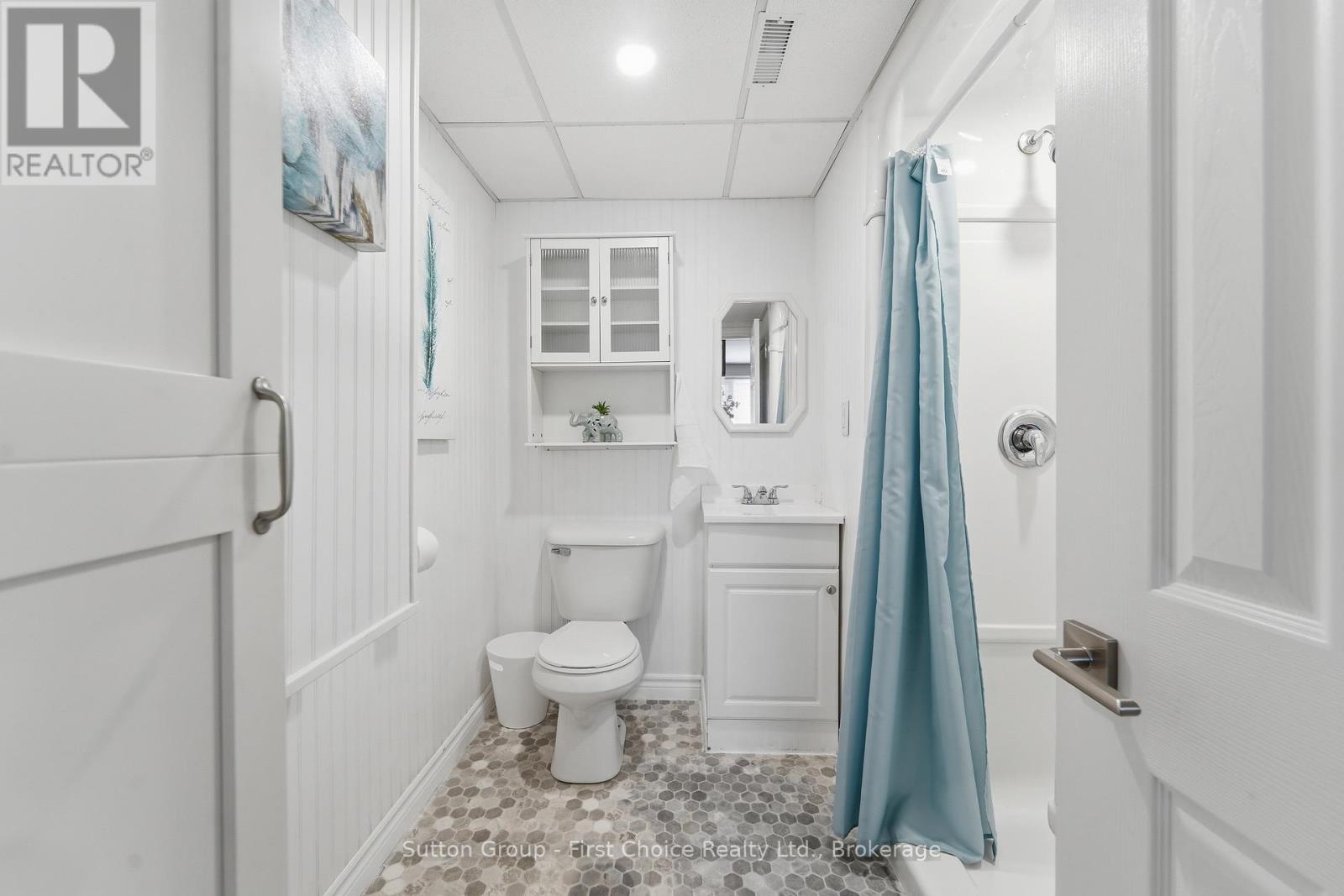 72 AVONWOOD DRIVE W - 27