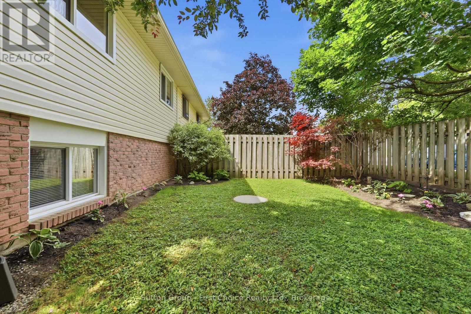 72 AVONWOOD DRIVE W - 36