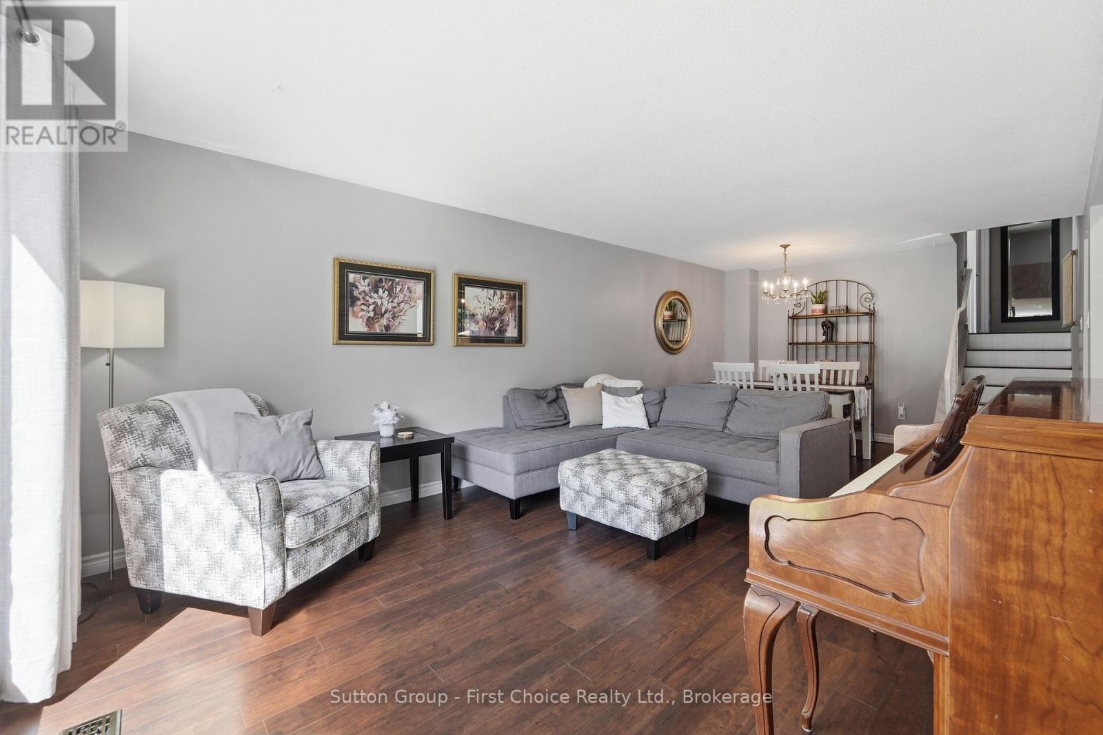 72 AVONWOOD DRIVE W - 5