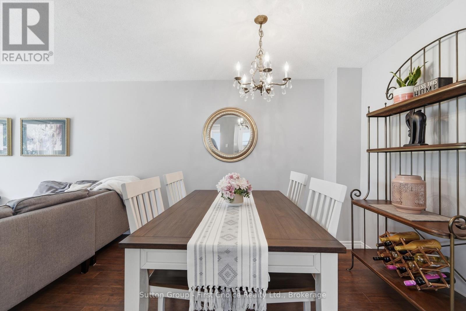 72 AVONWOOD DRIVE W - 8