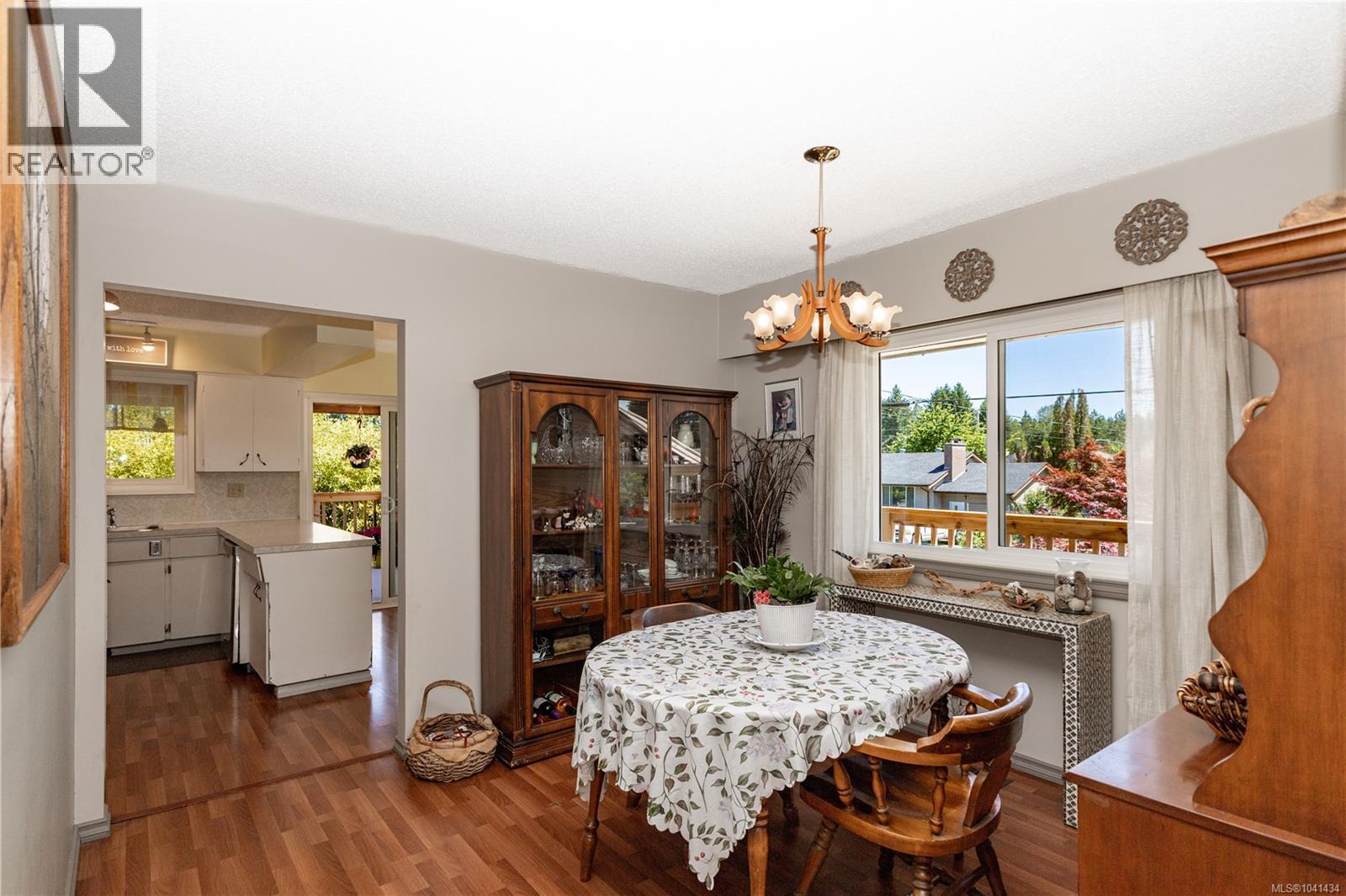1031 16th St, Courtenay