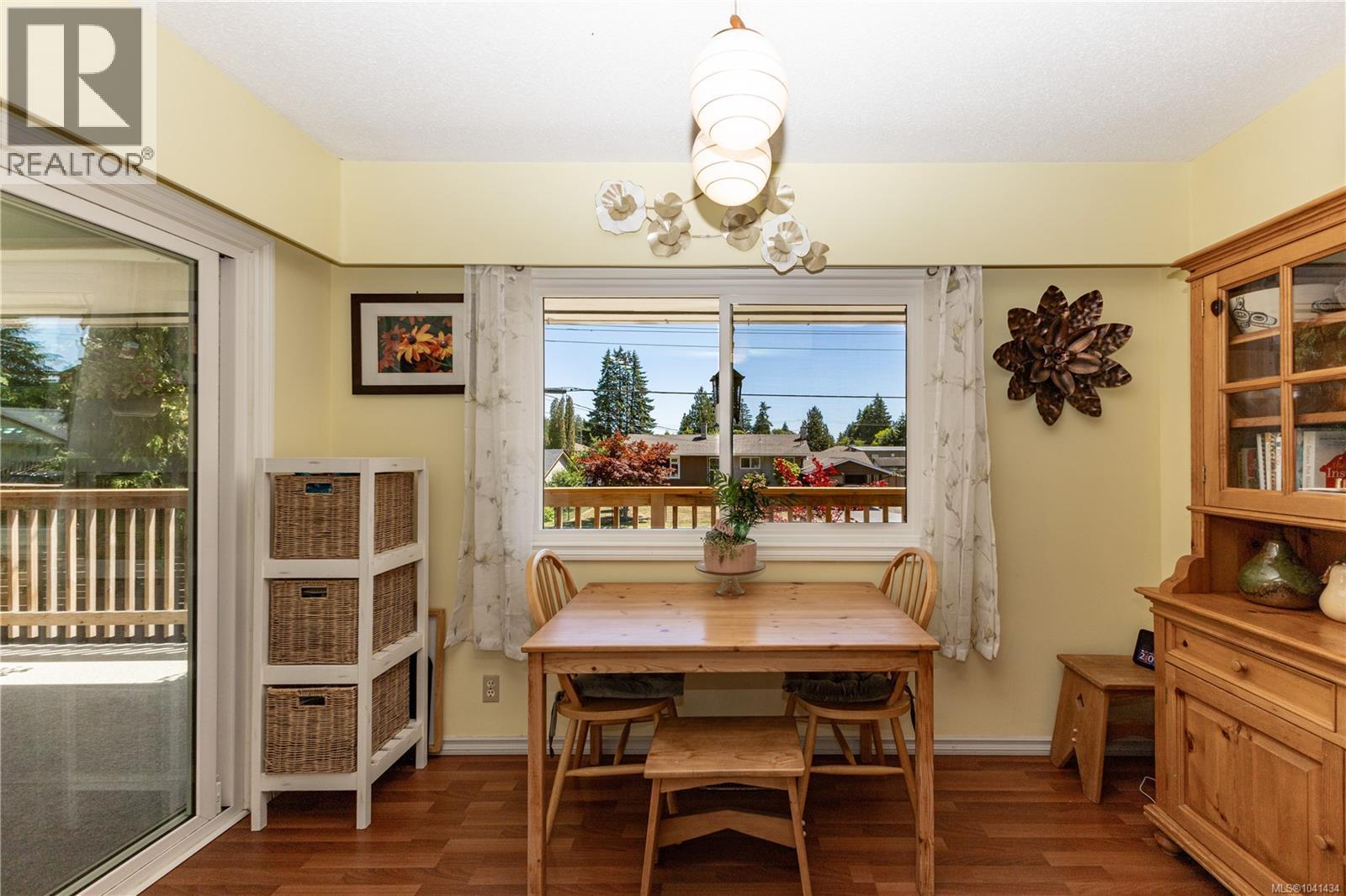 1031 16th St, Courtenay