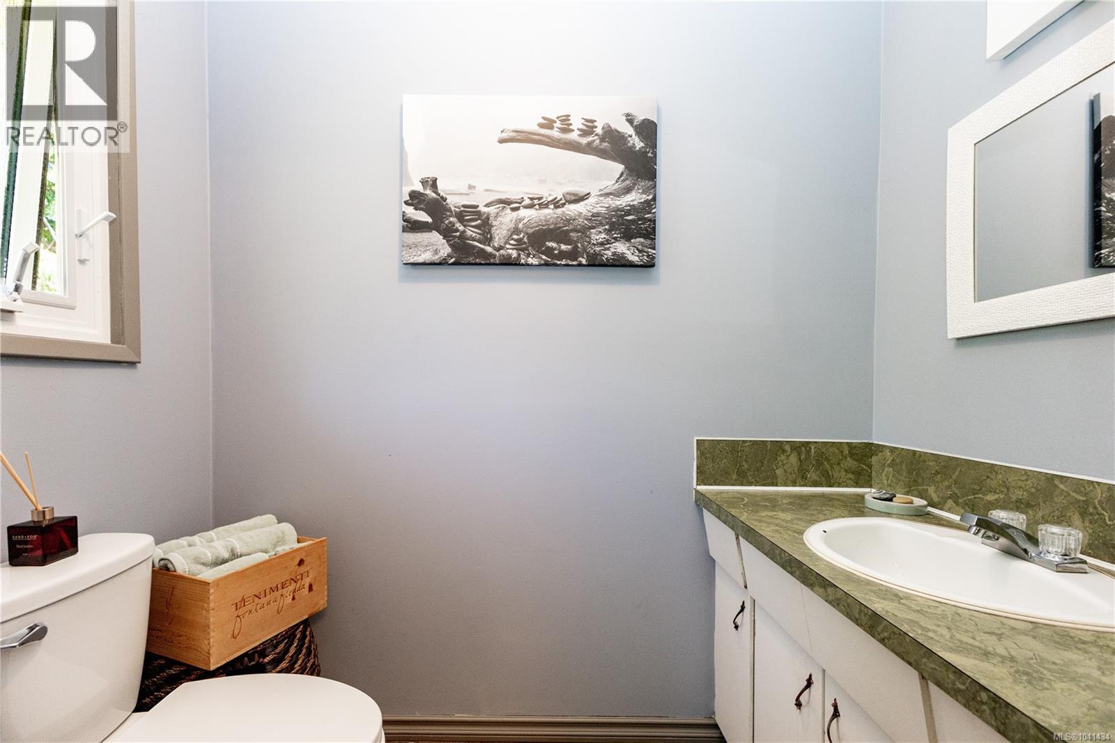 1031 16th St, Courtenay