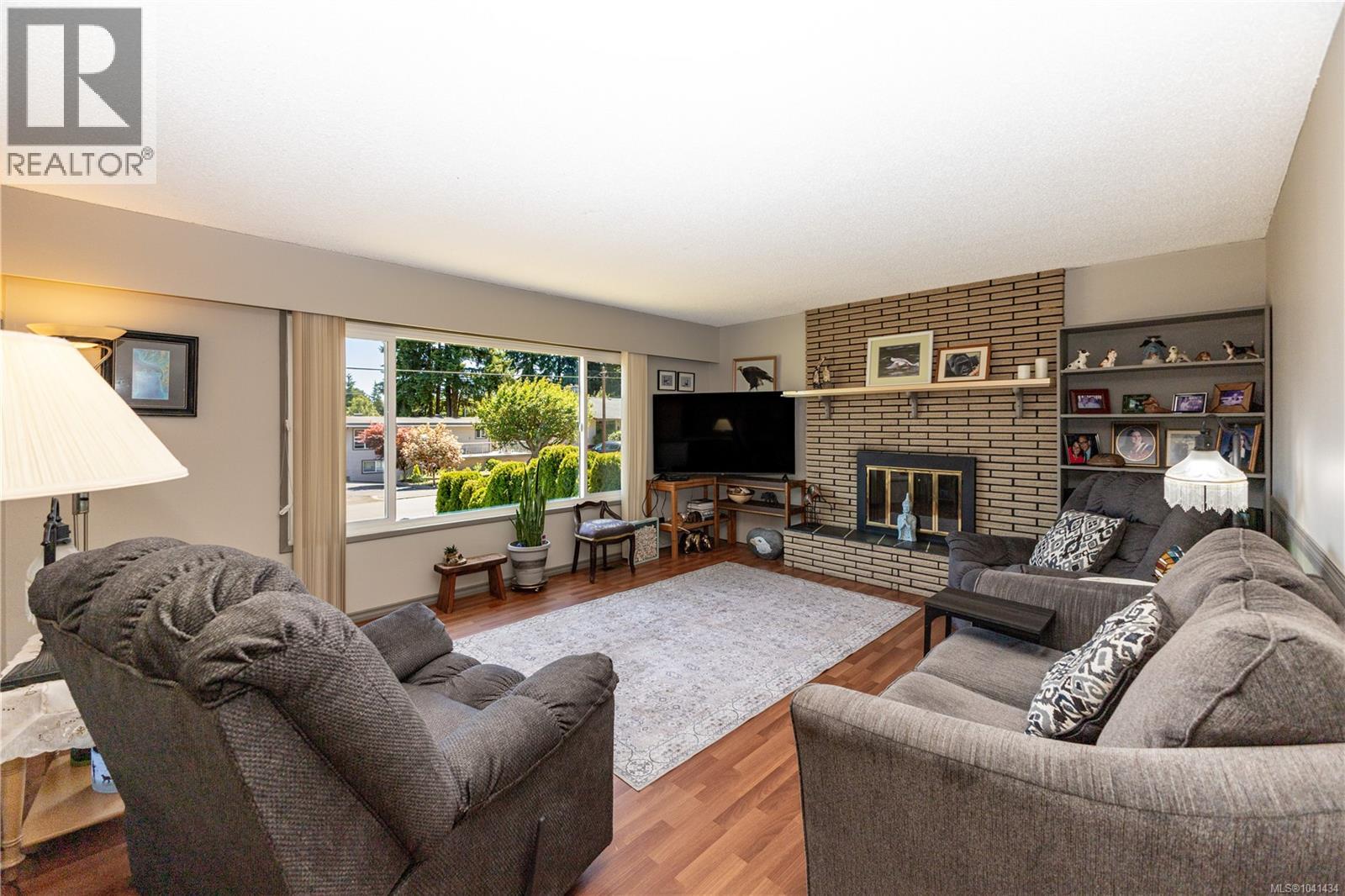 1031 16th St, Courtenay