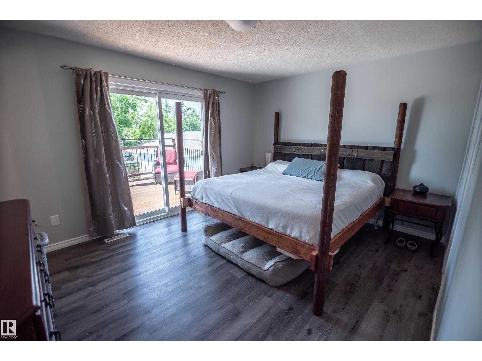 4632 46 AV — photo 34