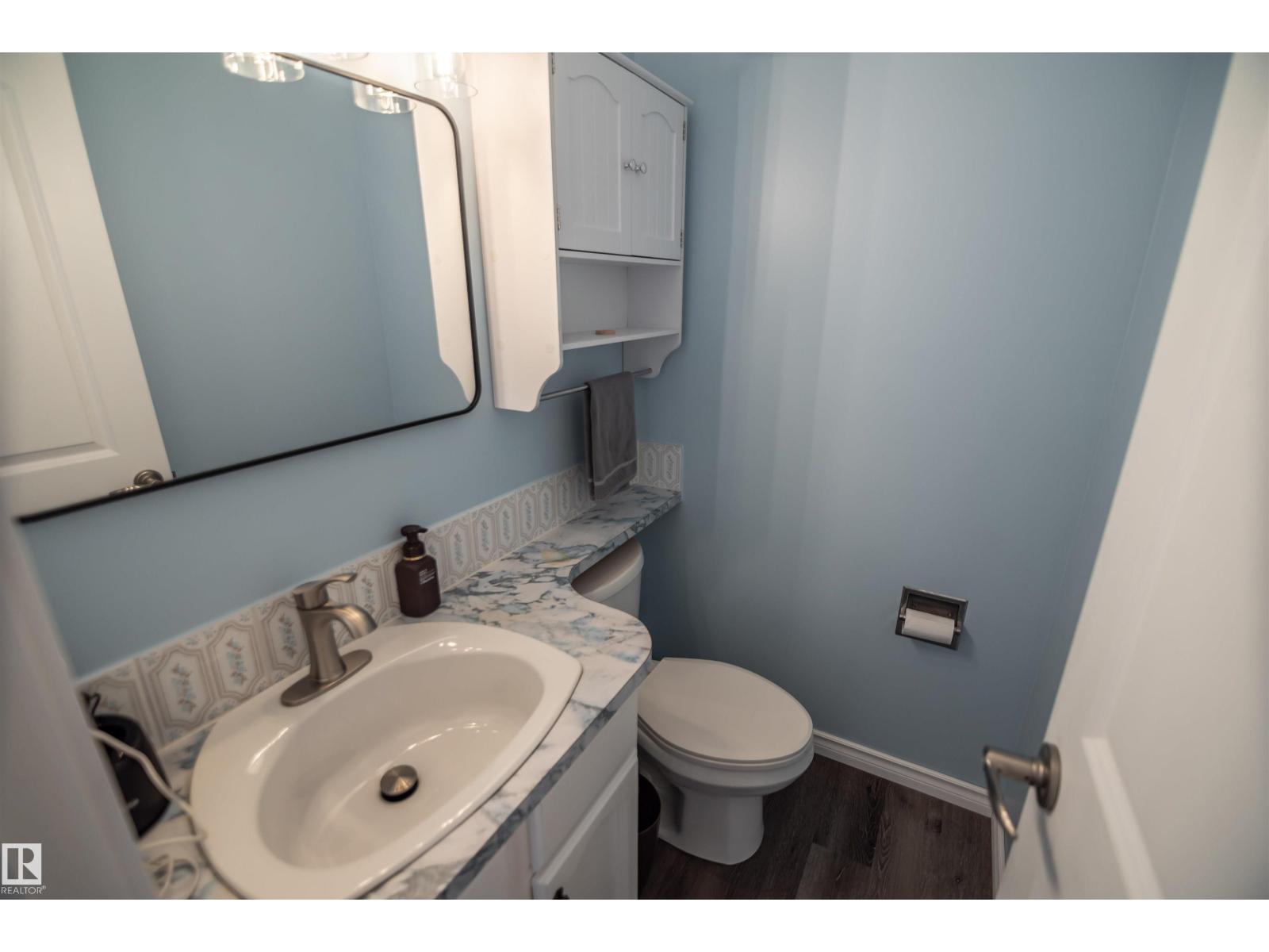 4632 46 AV — photo 37