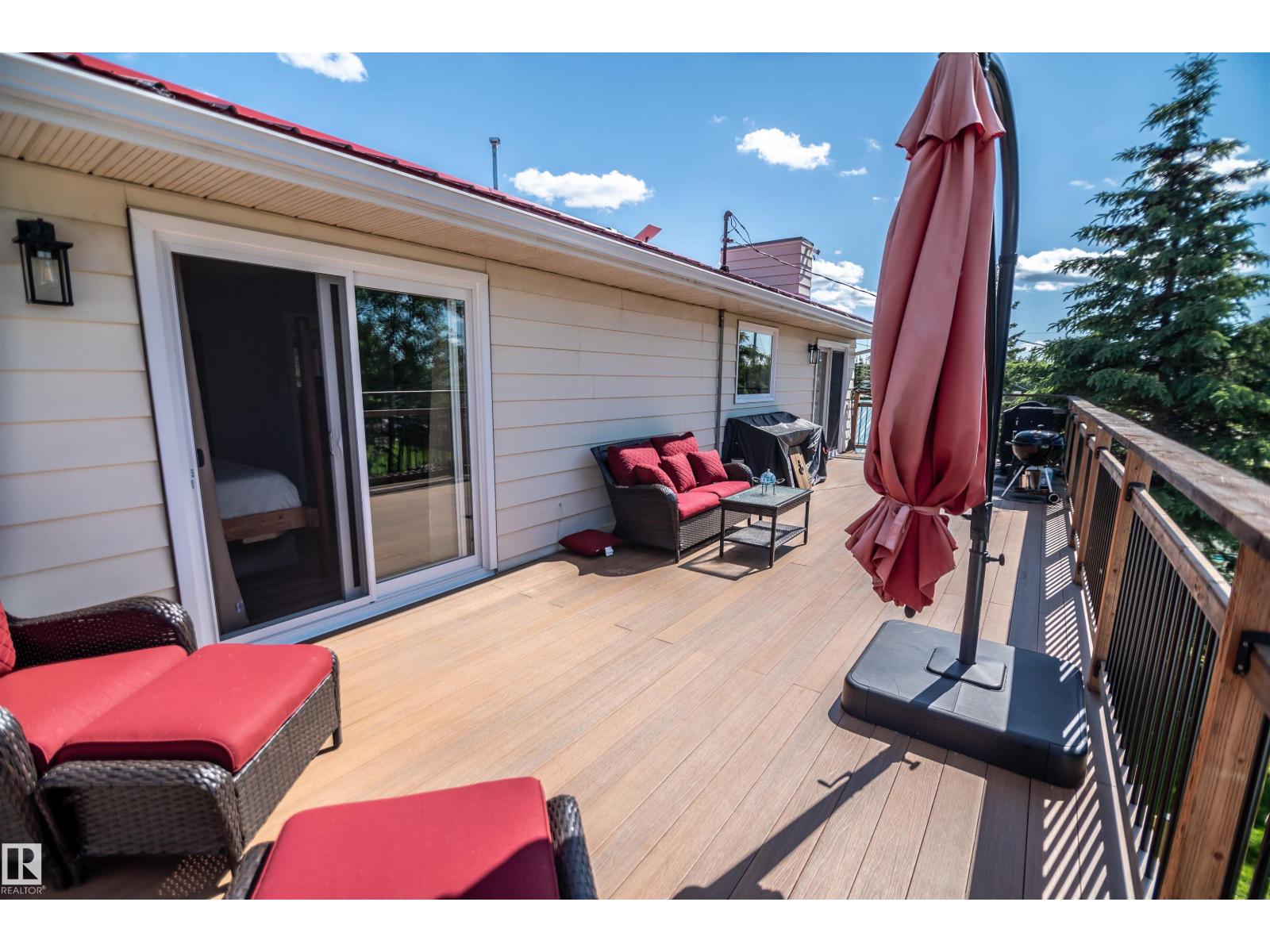 4632 46 AV — photo 39