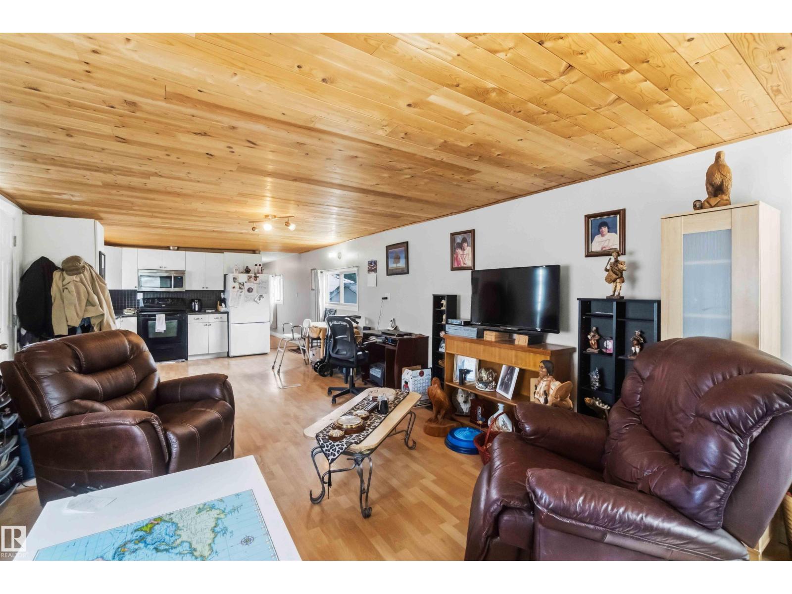 372 Evergreen PA NW NW — photo 10