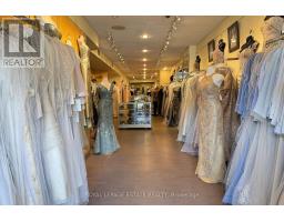 1194 St Clair Avenue W, Toronto, ON M6E1B4 Photo 7