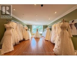 1194 St Clair Avenue W, Toronto, ON M6E1B4 Photo 8