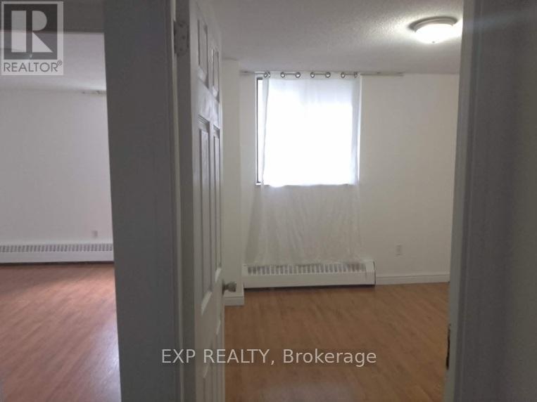 #816 320 DIXON ROAD - 10