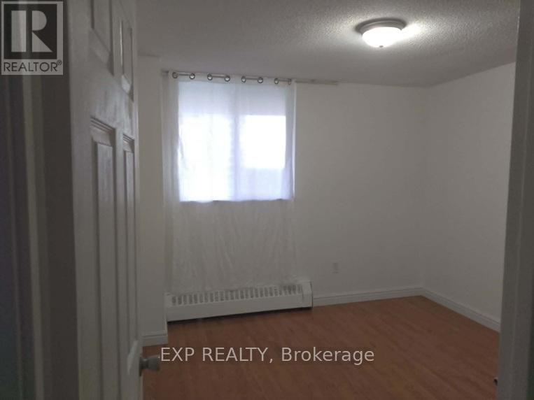 #816 320 DIXON ROAD - 11