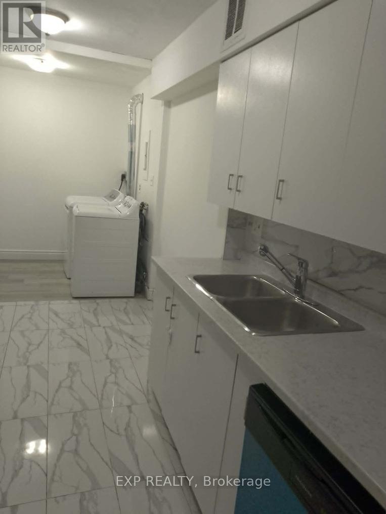 #816 320 DIXON ROAD - 7