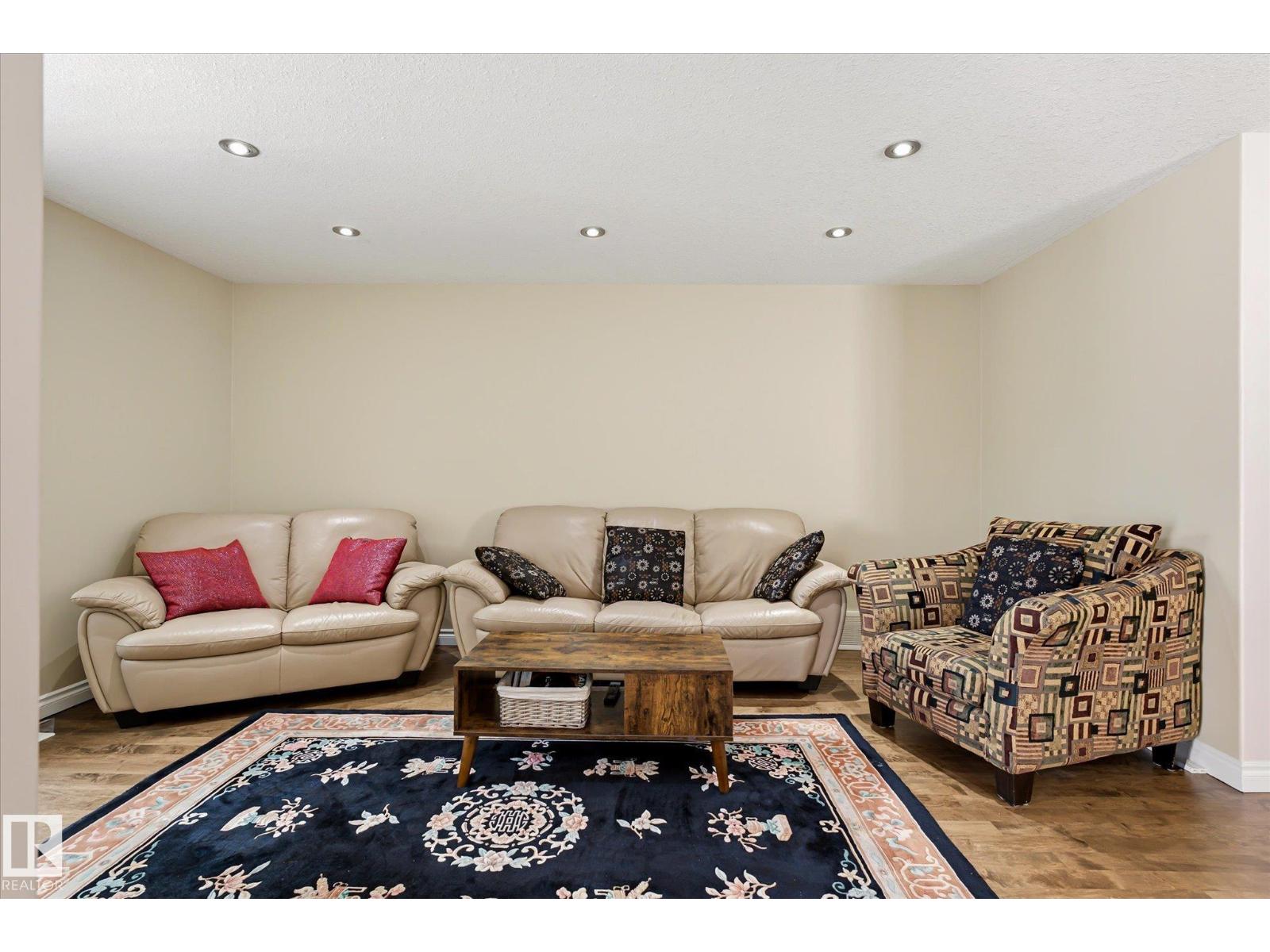 33 Cavan RD — photo 17