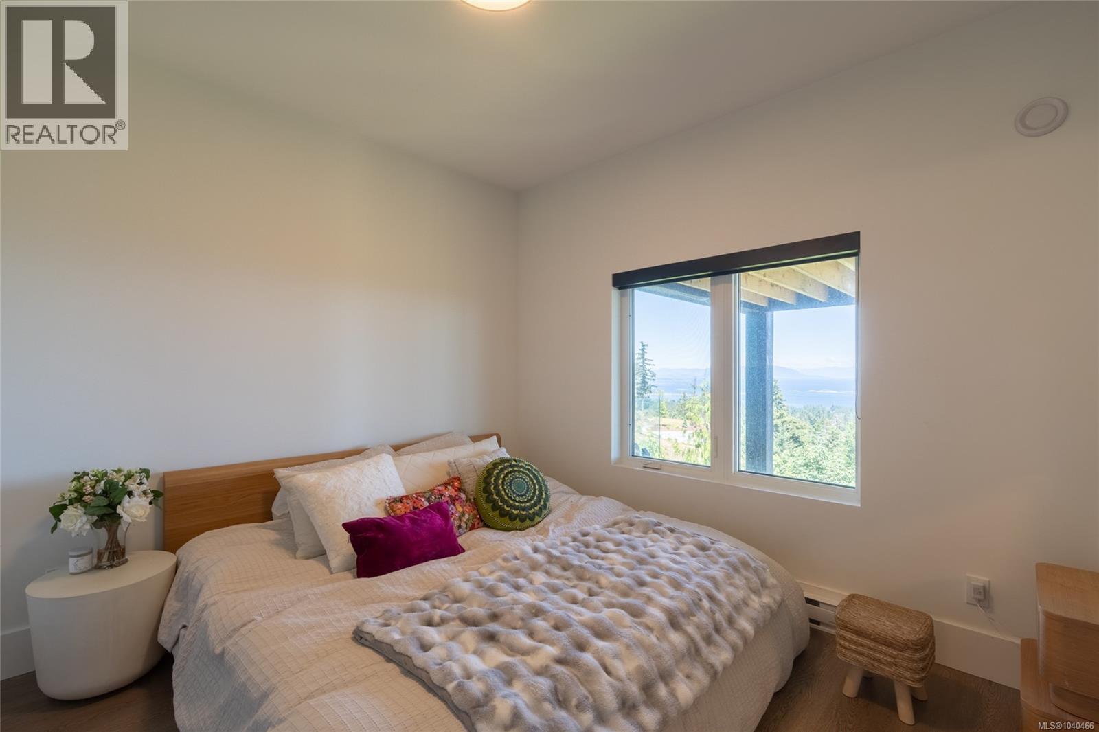 7376 High Ridge Cres - 48
