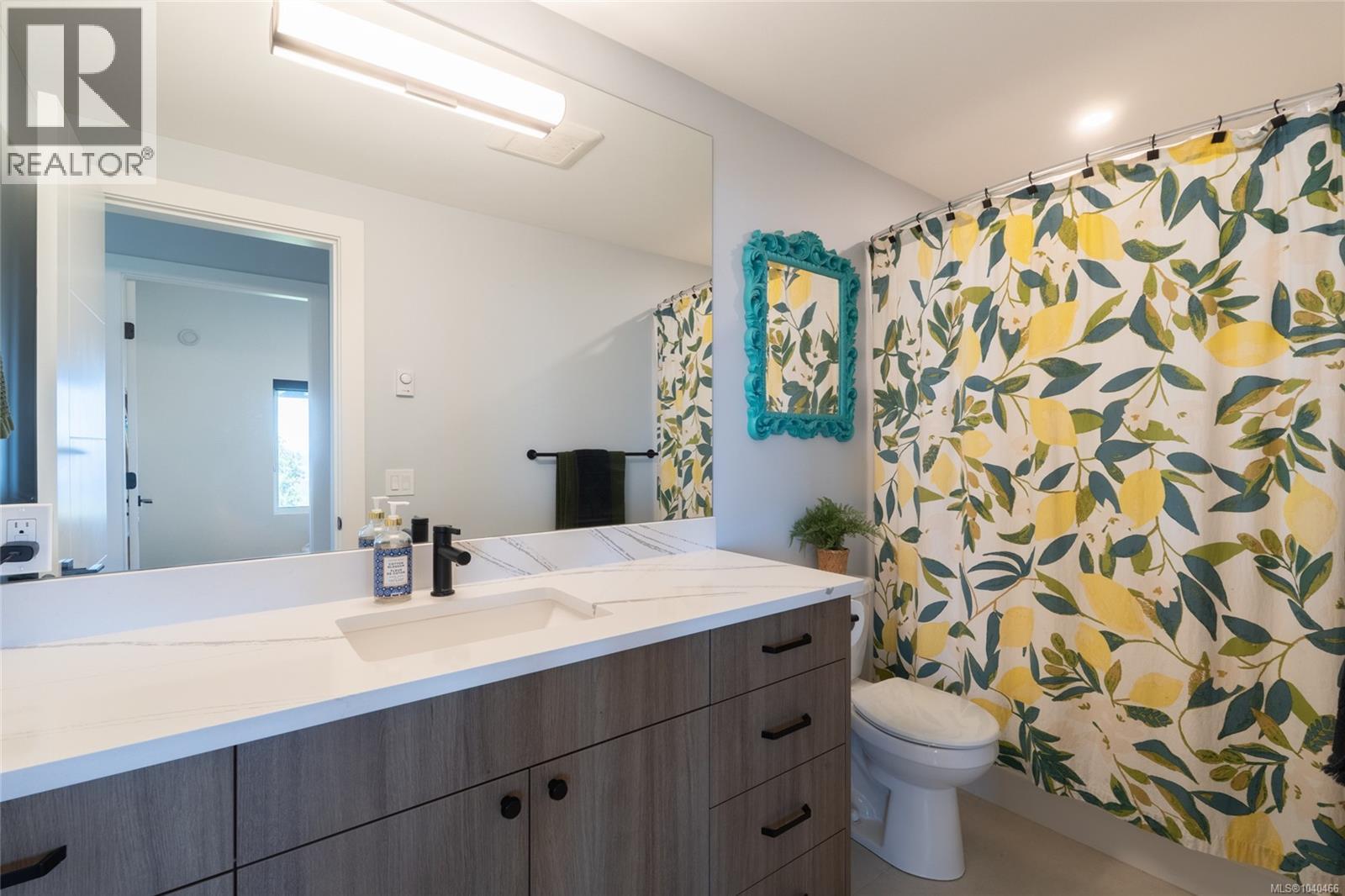 7376 High Ridge Cres - 49