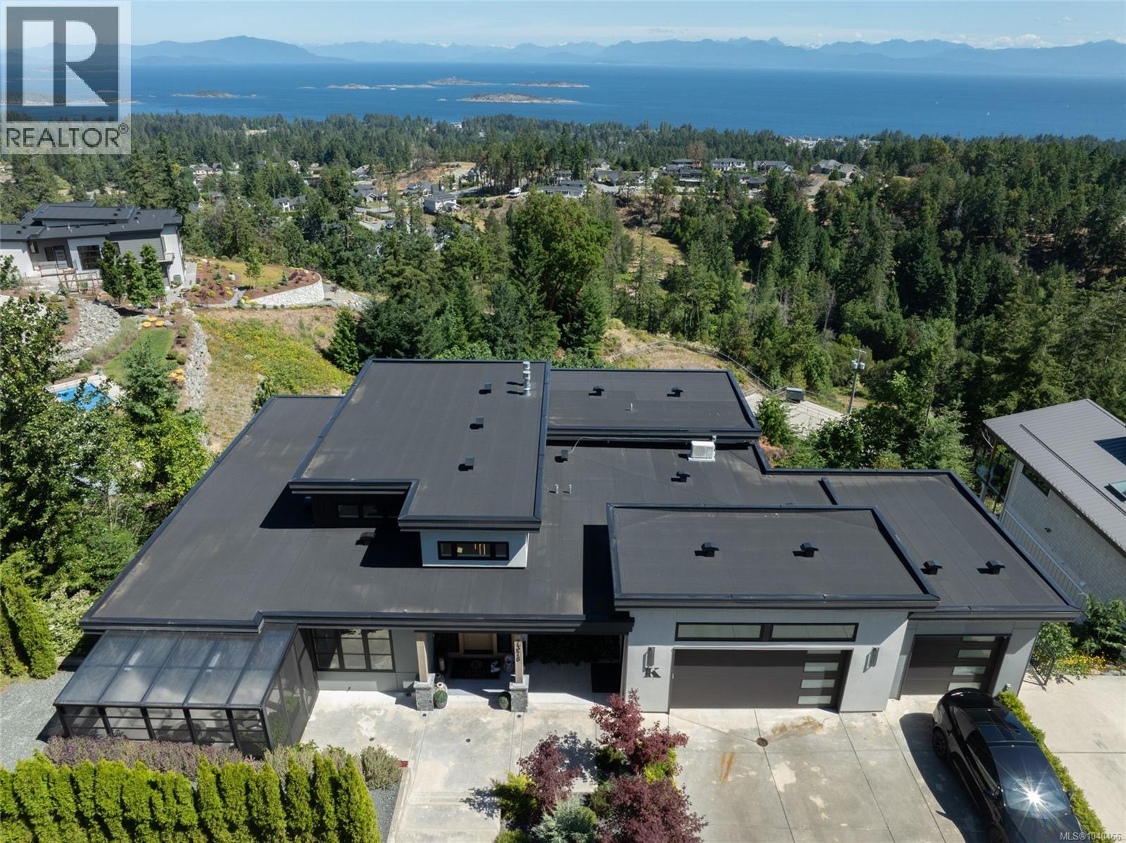 7376 High Ridge Cres - 1