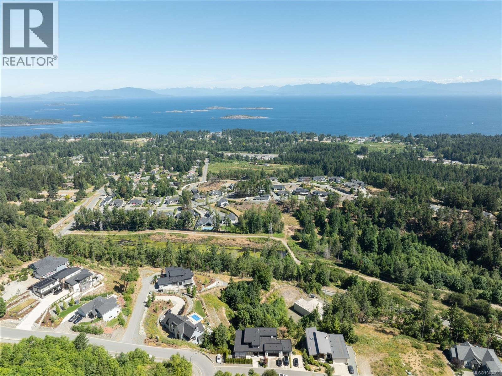 7376 High Ridge Cres - 77