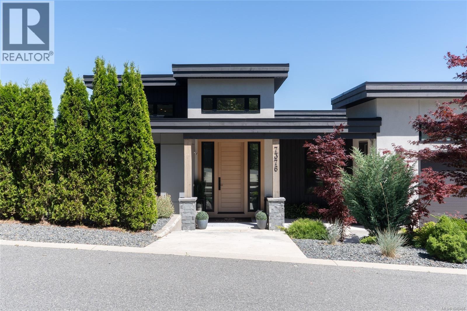 7376 High Ridge Cres - 67